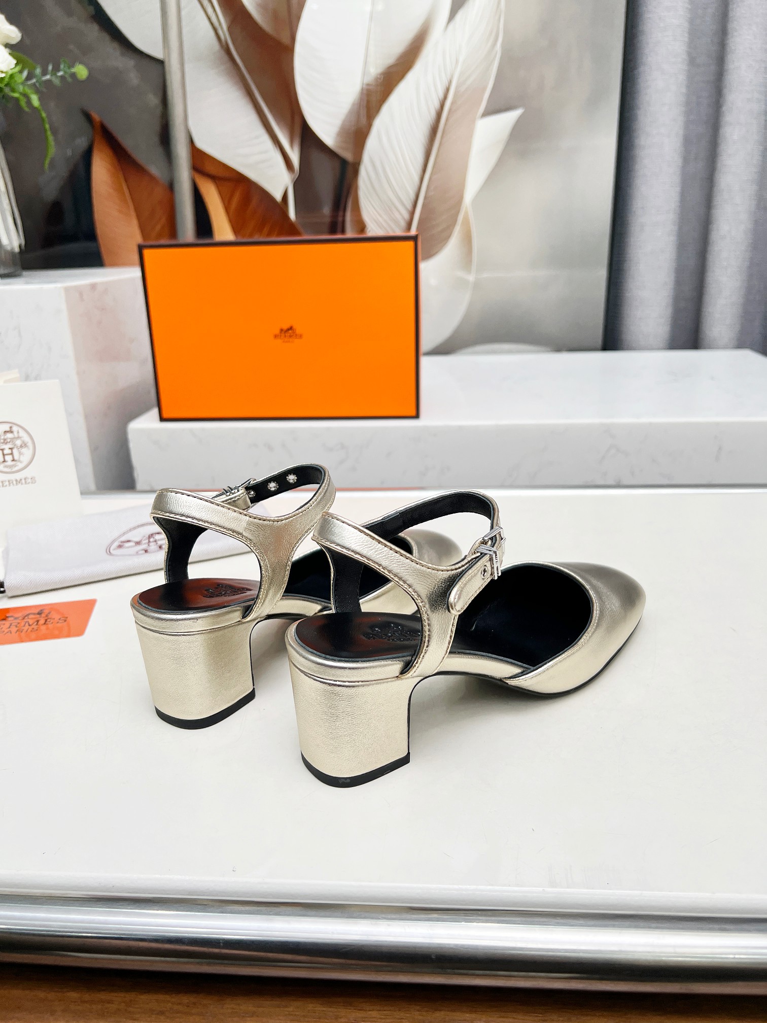 HERMES 00599 HERMES 00599