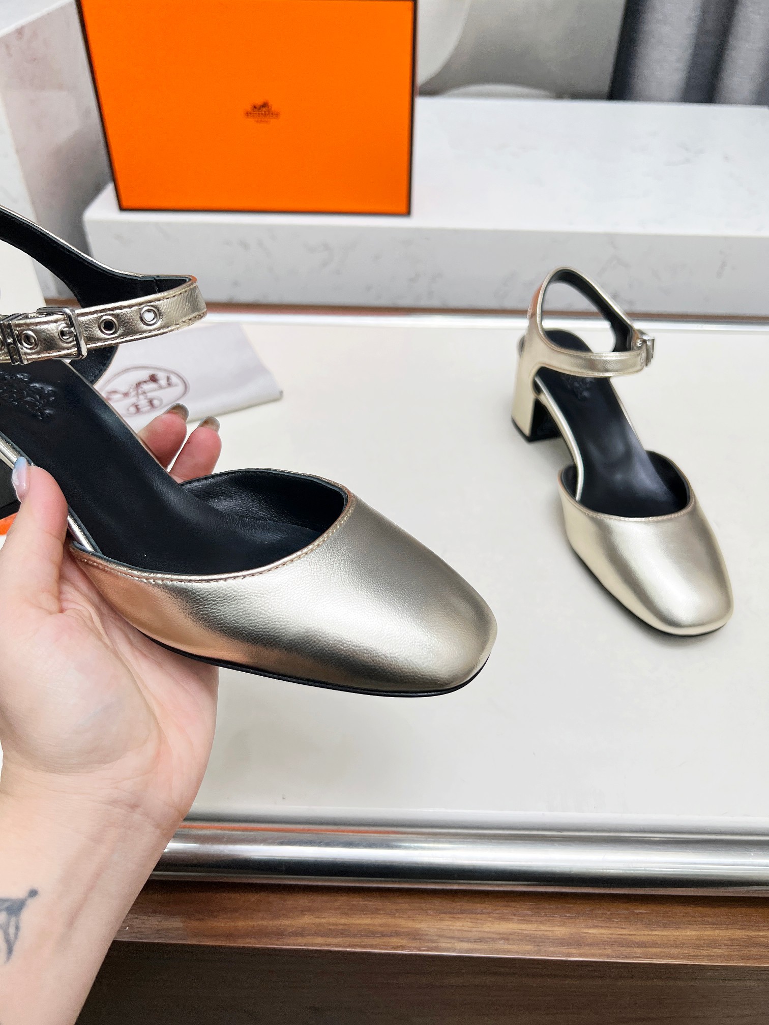 HERMES 00599 HERMES 00599