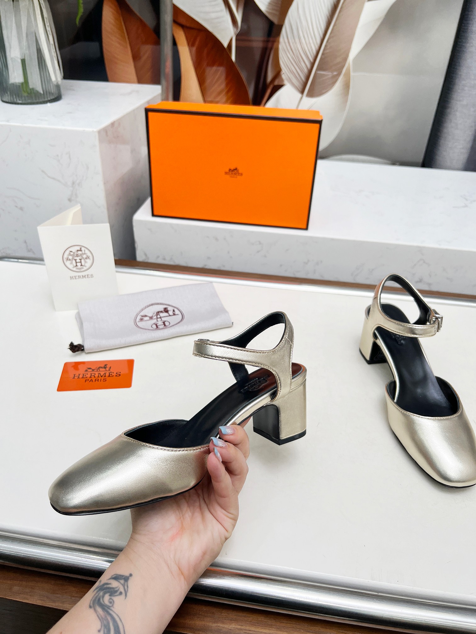 HERMES 00599 HERMES 00599