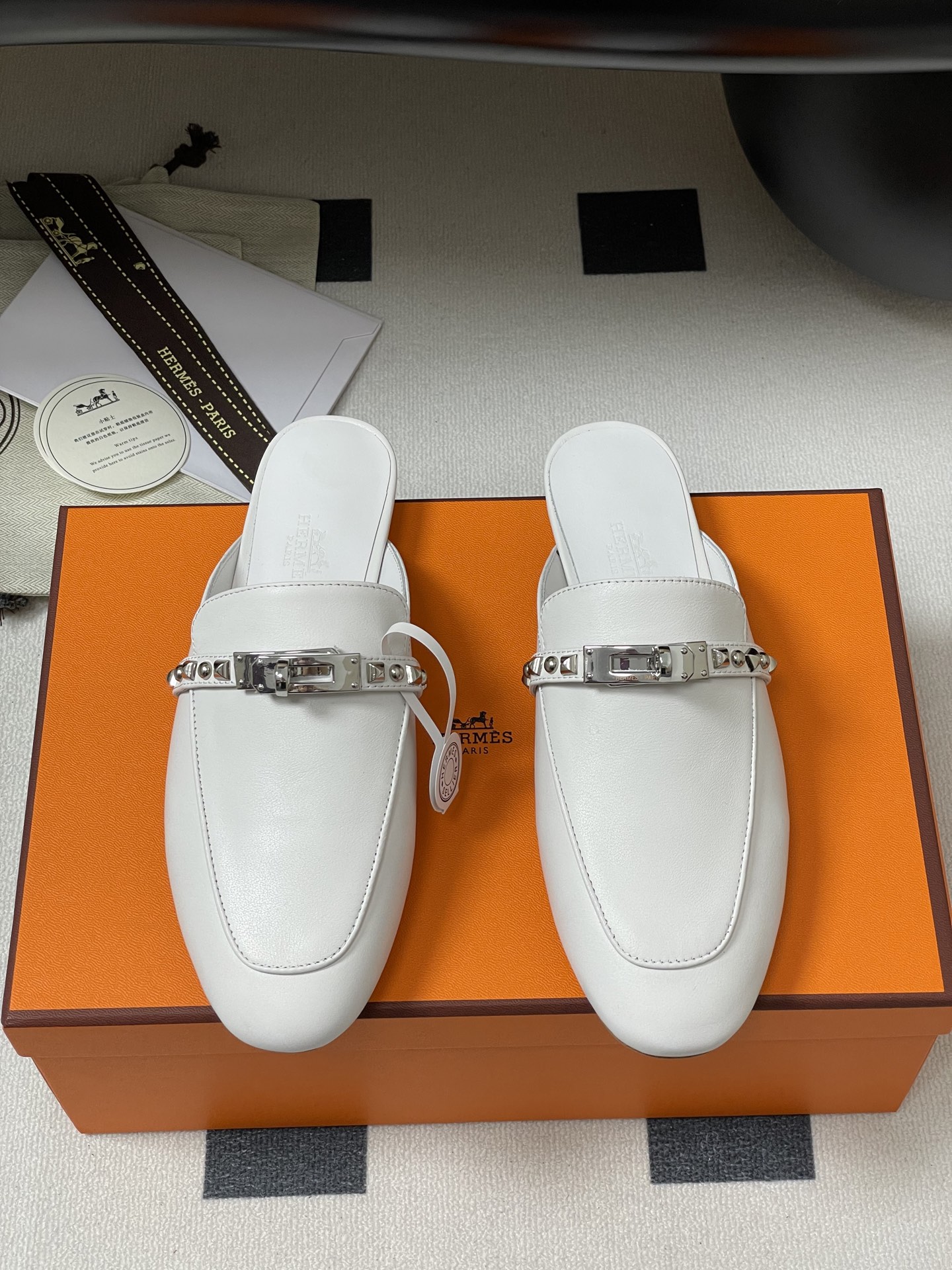 HERMES 00609 HERMES 00609