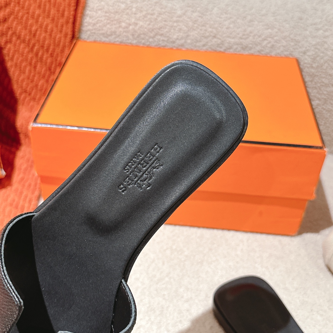 HERMES 00639 HERMES 00639
