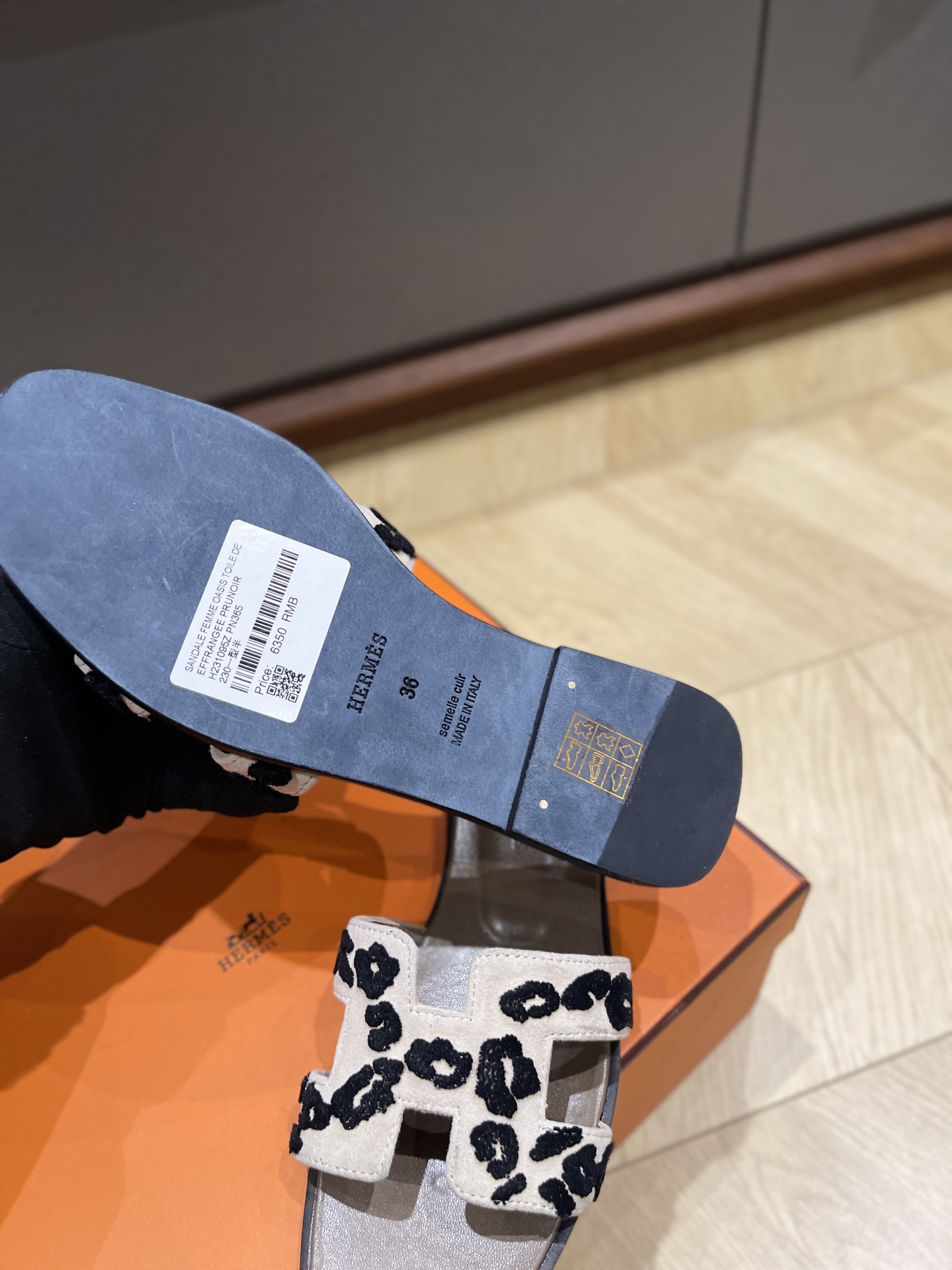 HERMES 00669 HERMES 00669