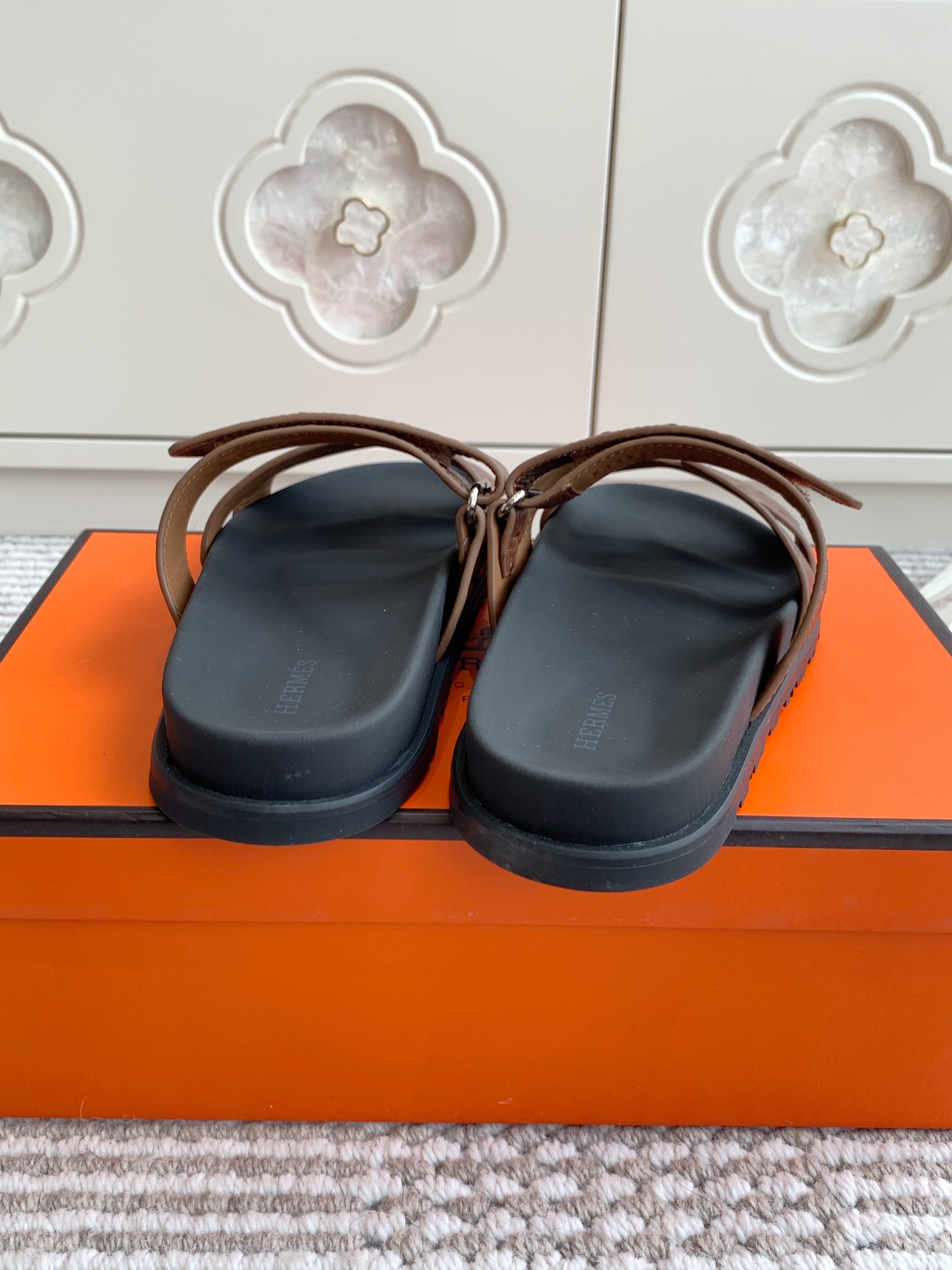 HERMES 00669