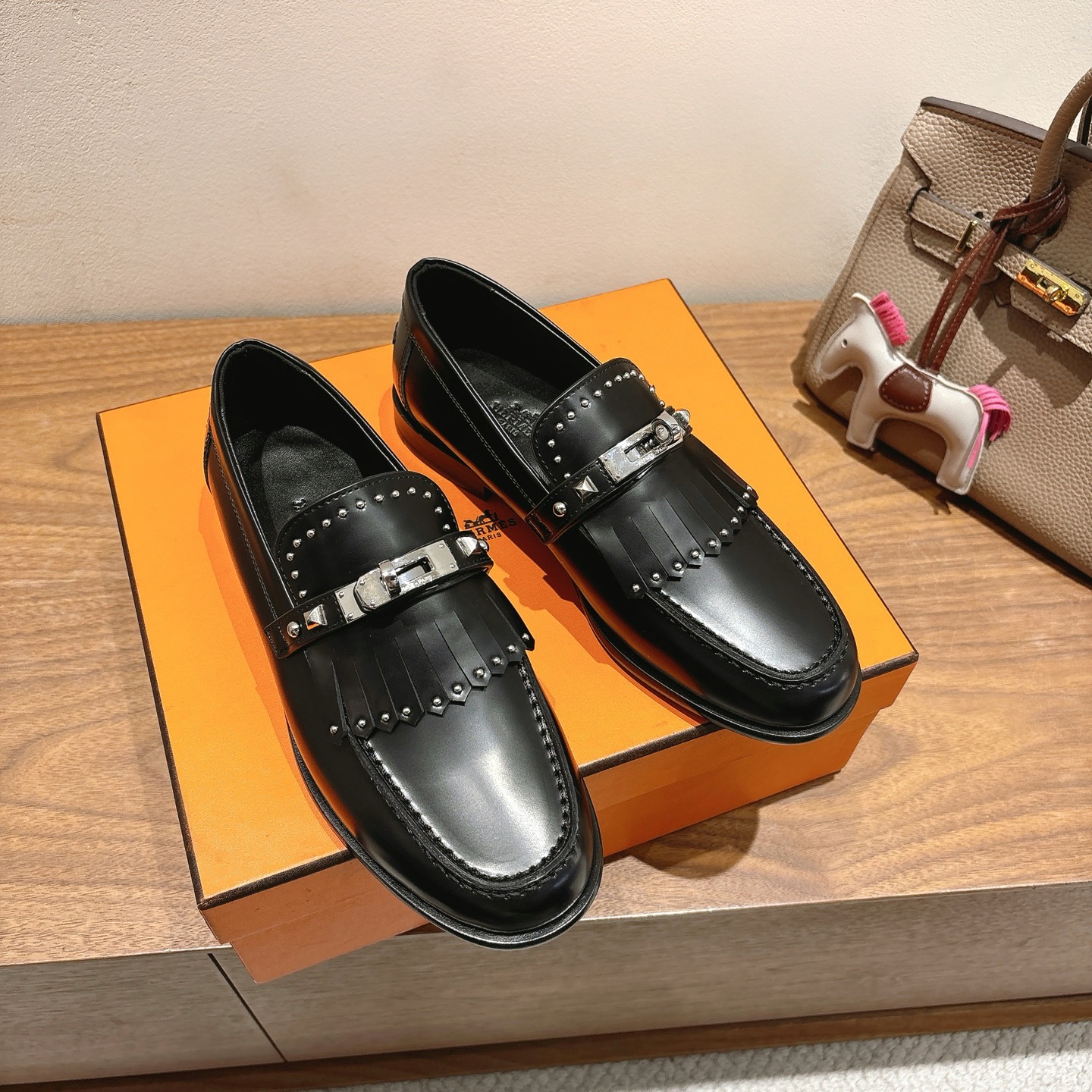 HERMES 00678