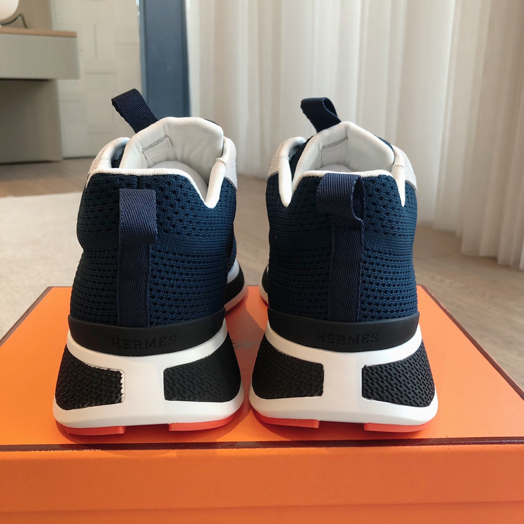 HERMES 00679