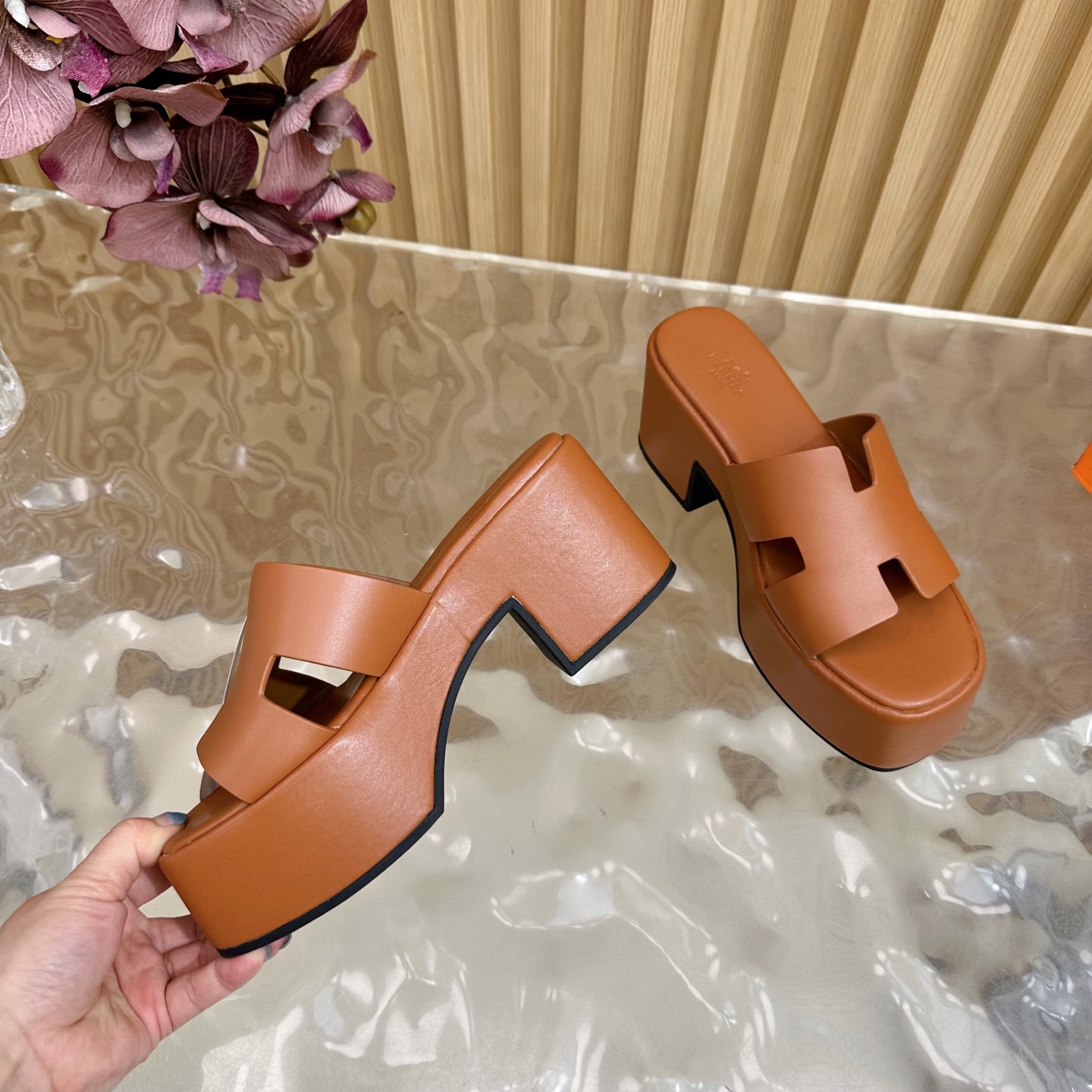 HERMES 00689 HERMES 00689