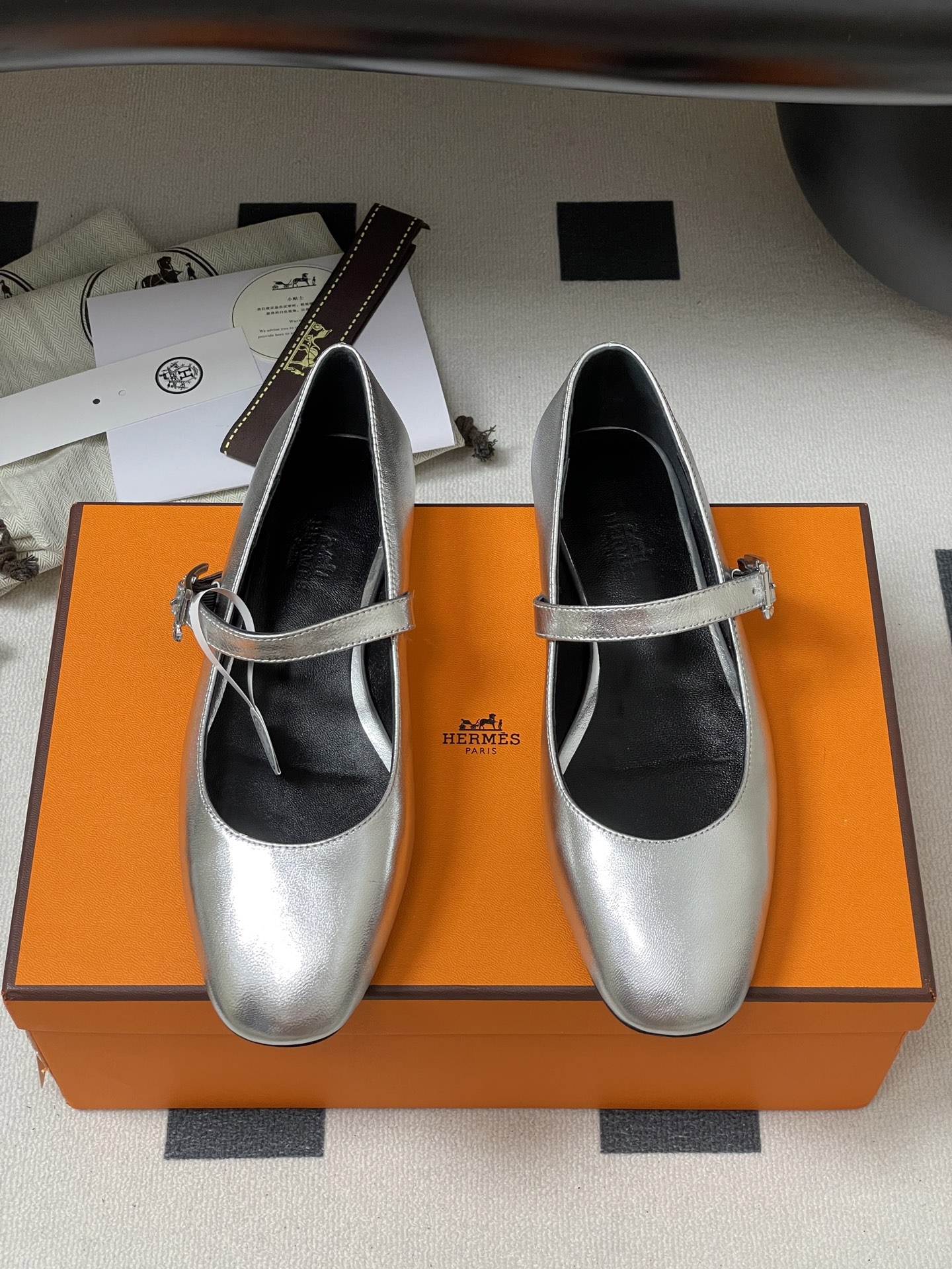 HERMES 00689 HERMES 00689