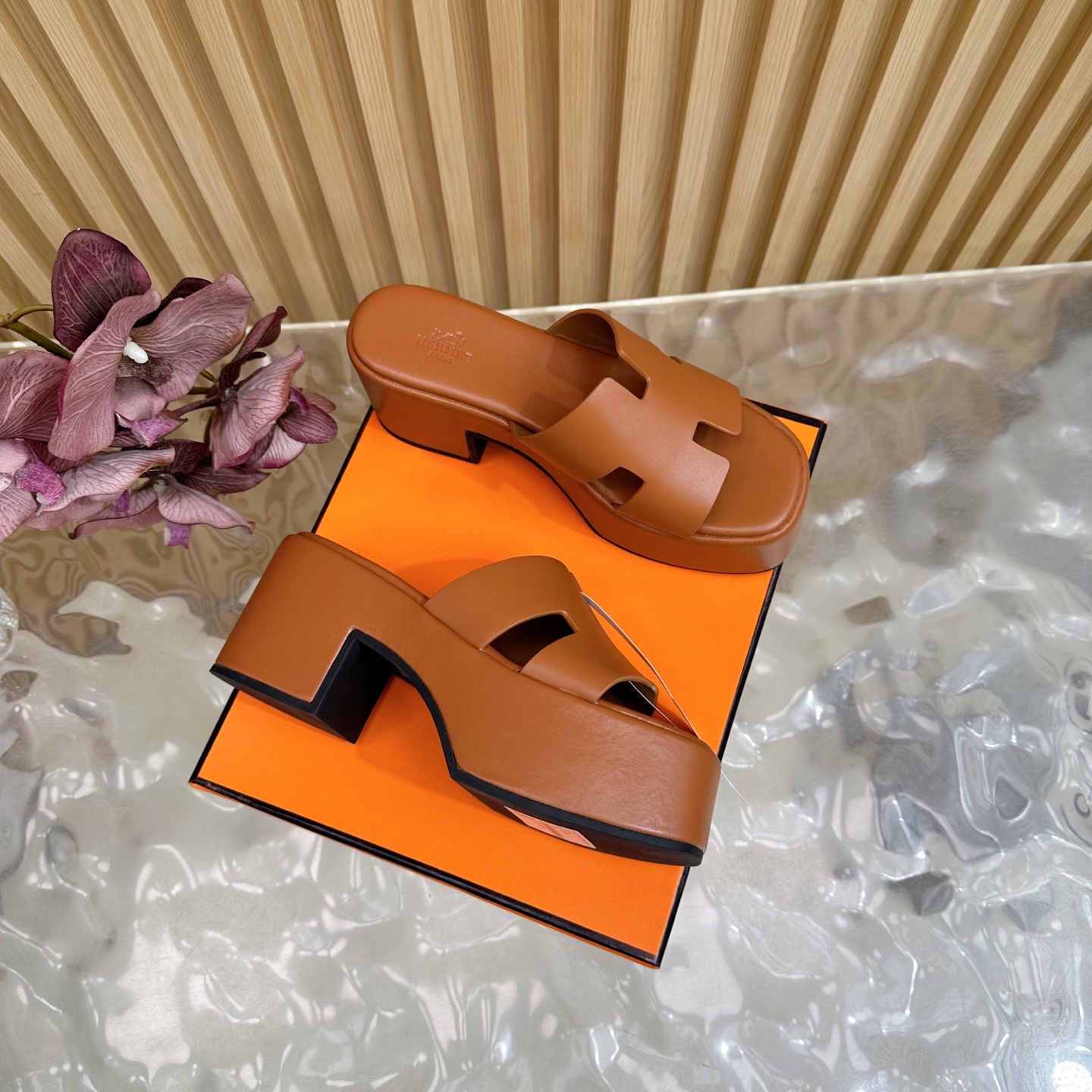 HERMES 00689 HERMES 00689