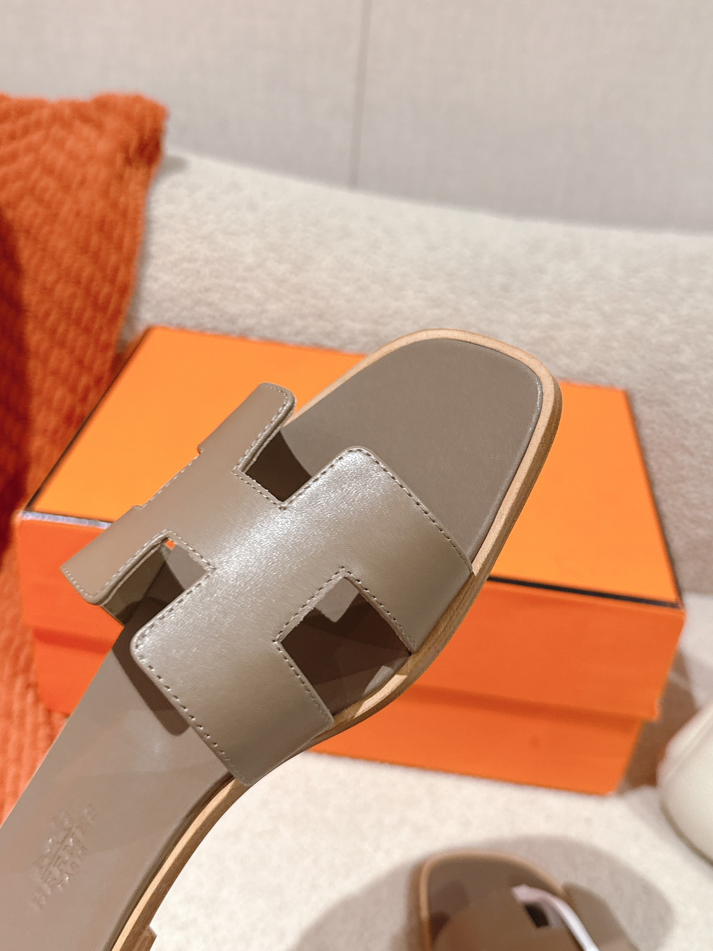 HERMES 00689 HERMES 00689