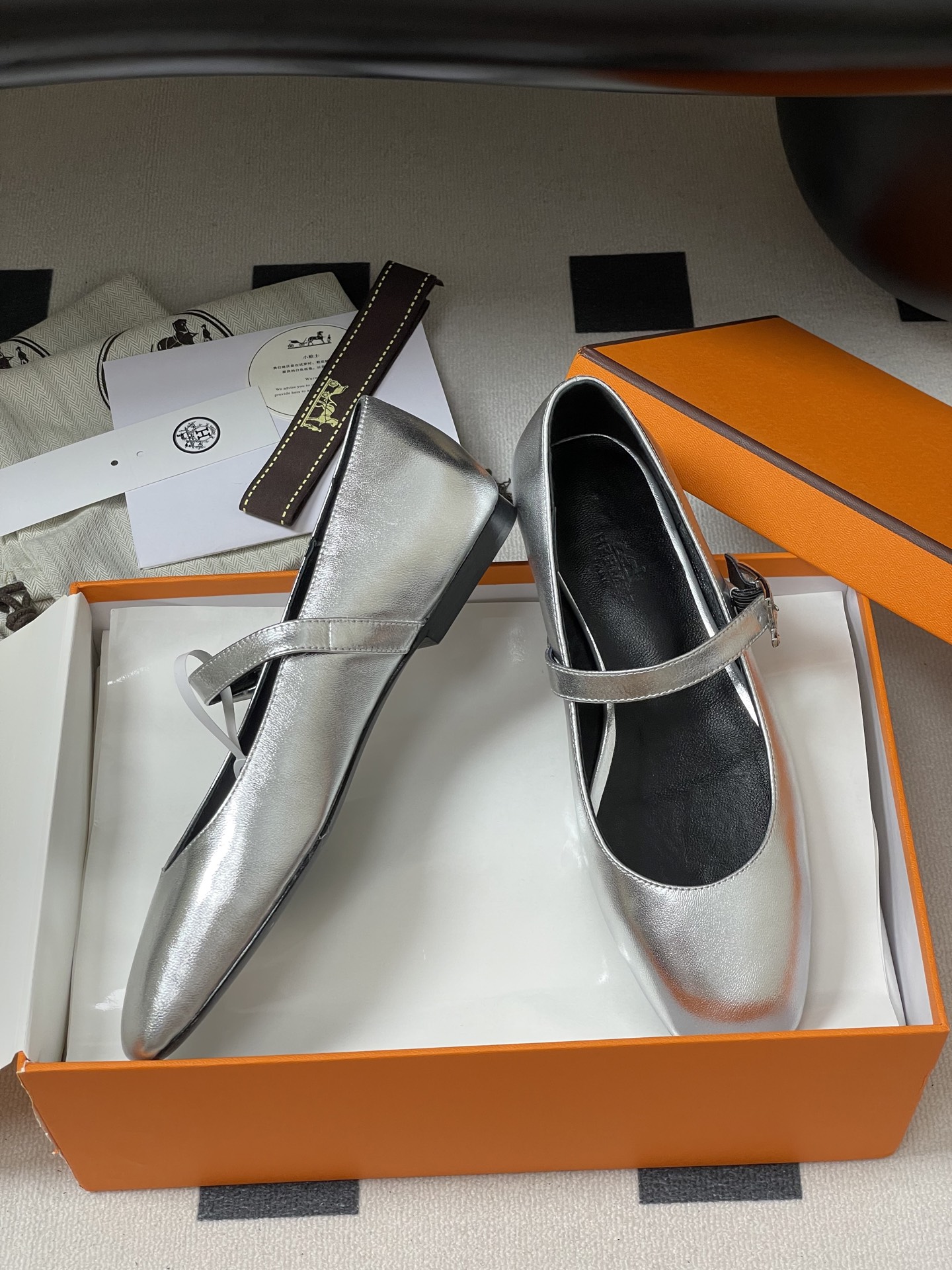 HERMES 00689 HERMES 00689