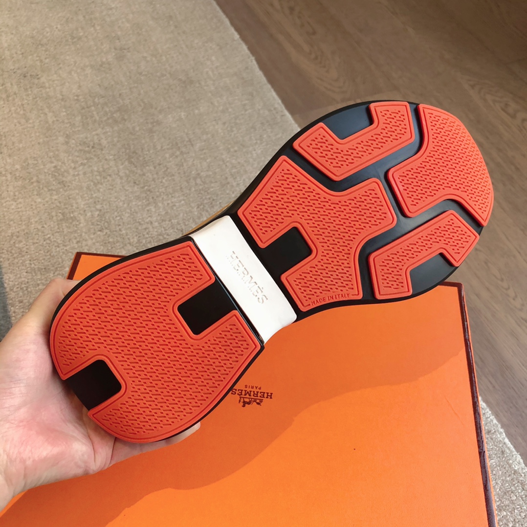 HERMES 00689