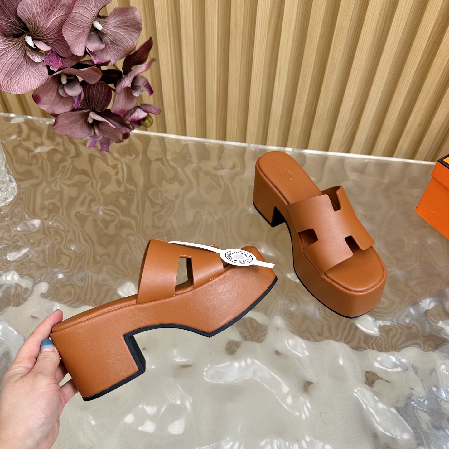 HERMES 00689 HERMES 00689