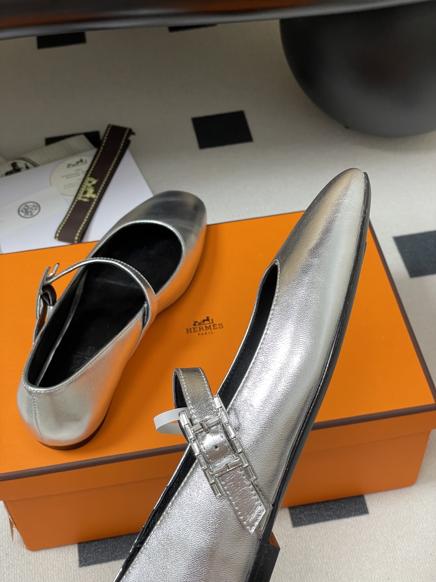 HERMES 00689 HERMES 00689