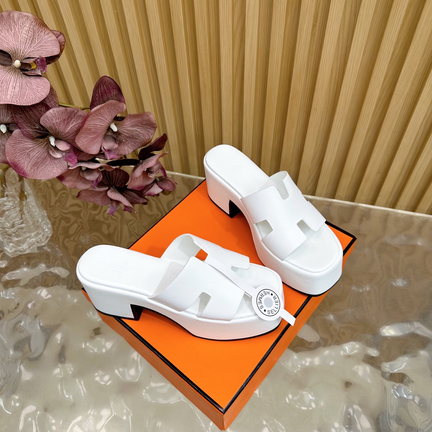 HERMES 00699 HERMES 00699