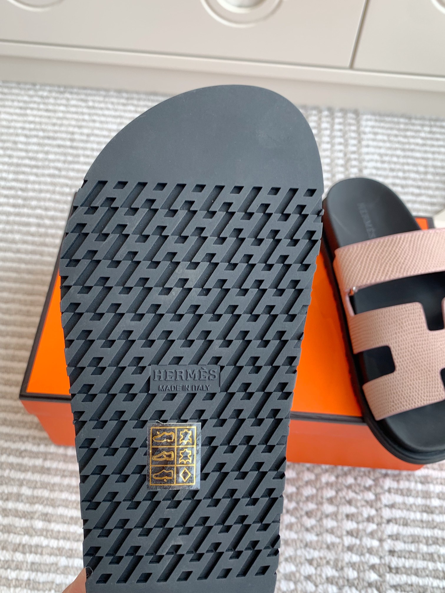 HERMES 00699