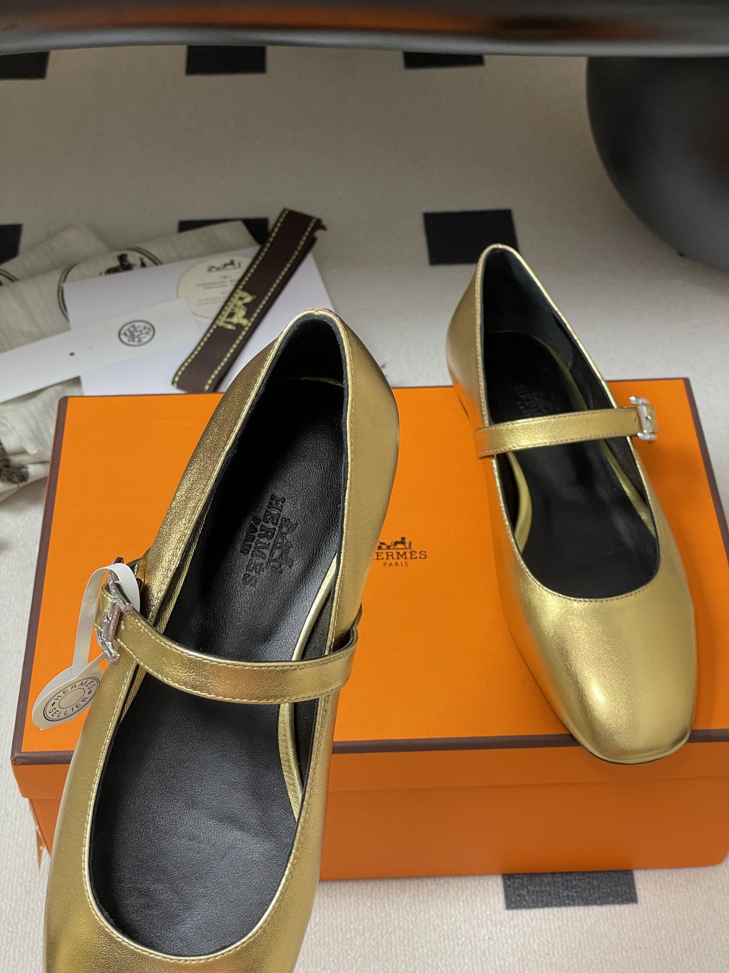 HERMES 00699 HERMES 00699