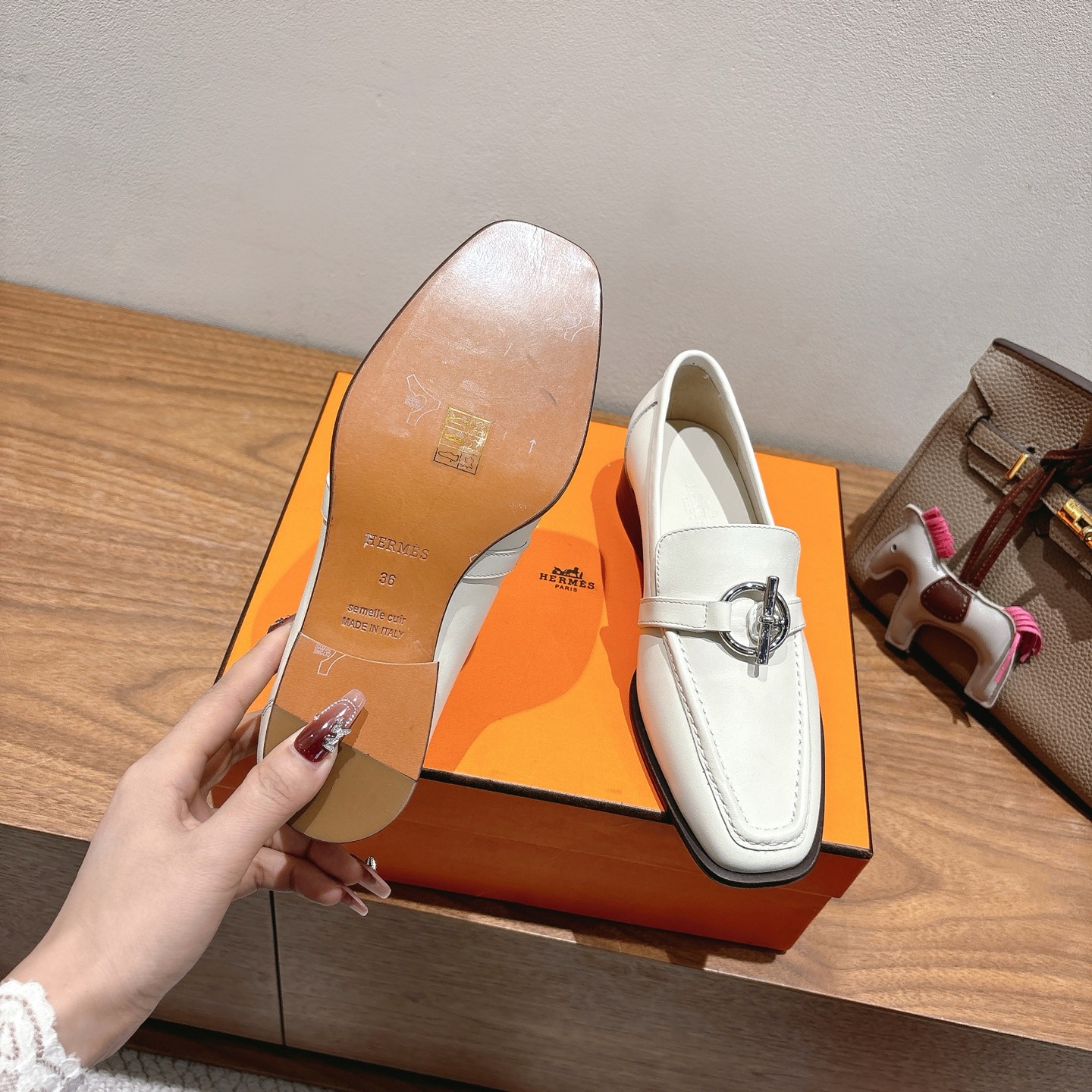 HERMES 00699 HERMES 00699