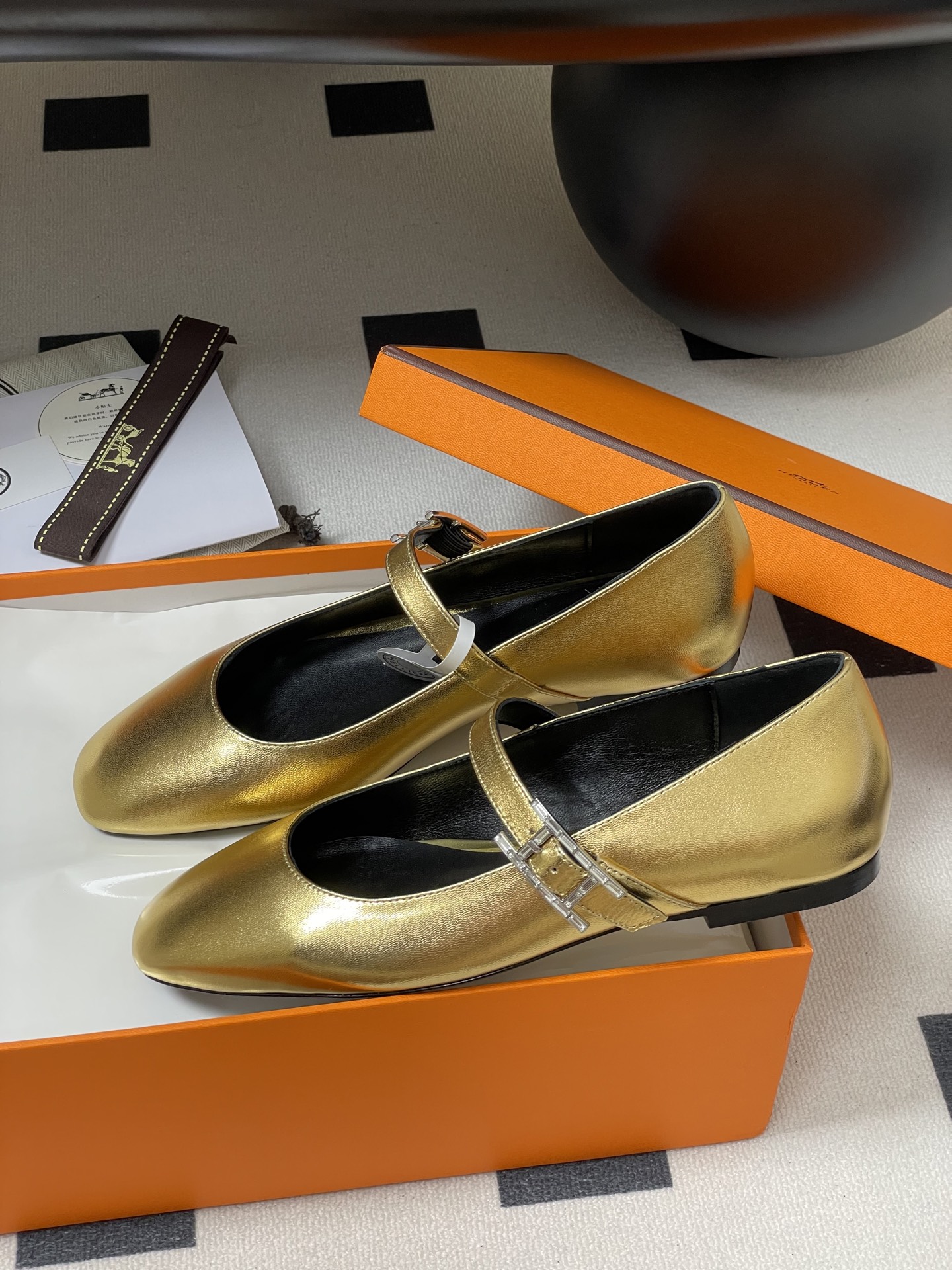HERMES 00699 HERMES 00699