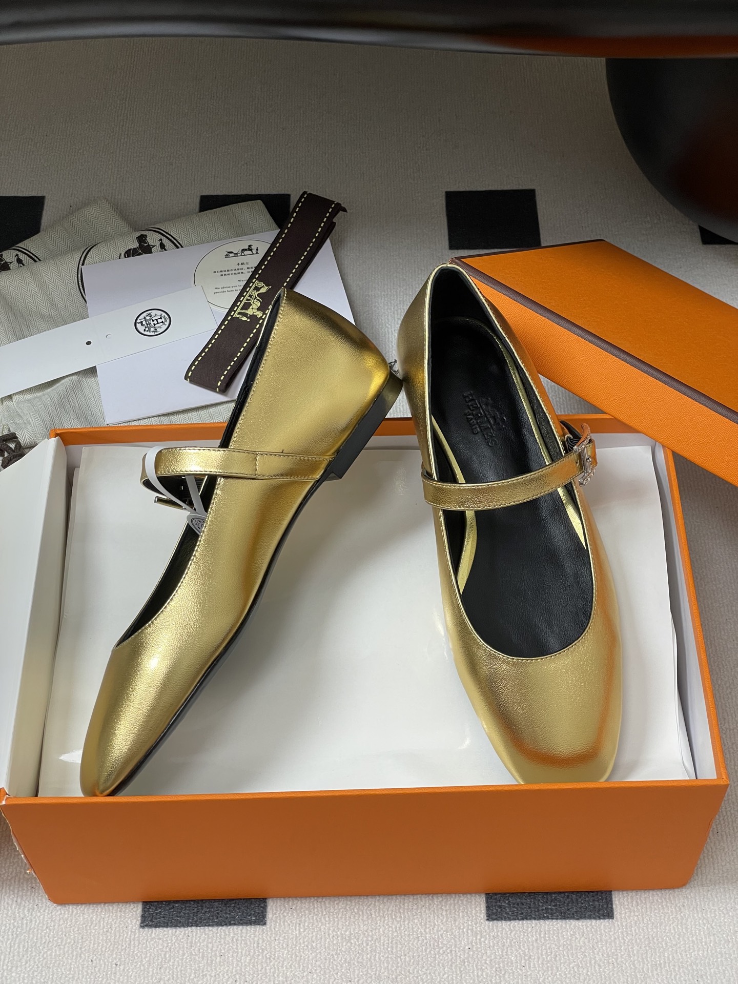 HERMES 00699 HERMES 00699