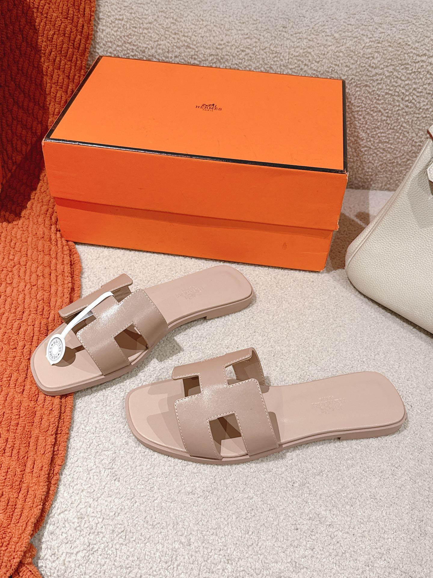 HERMES 00719 HERMES 00719