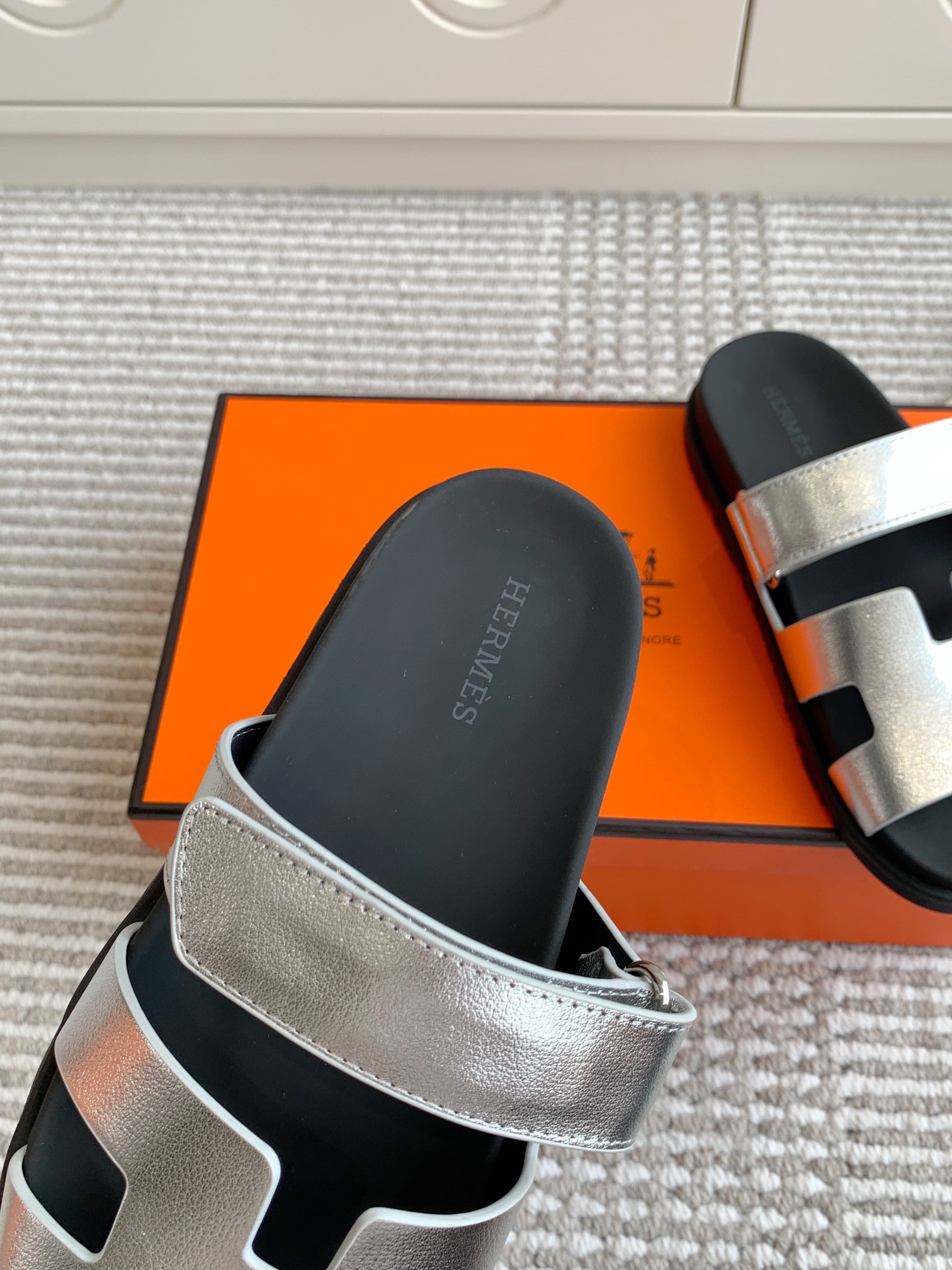 HERMES 00719