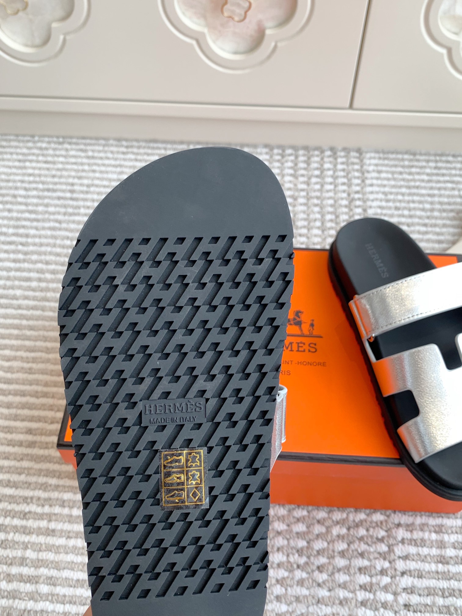 HERMES 00719