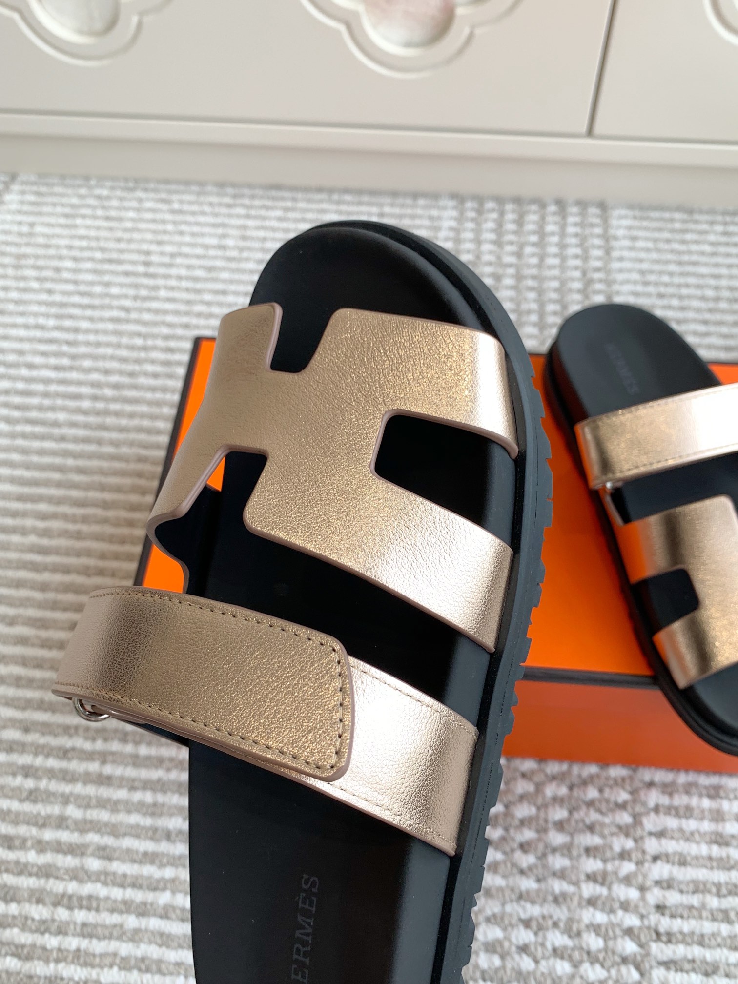 HERMES 00729