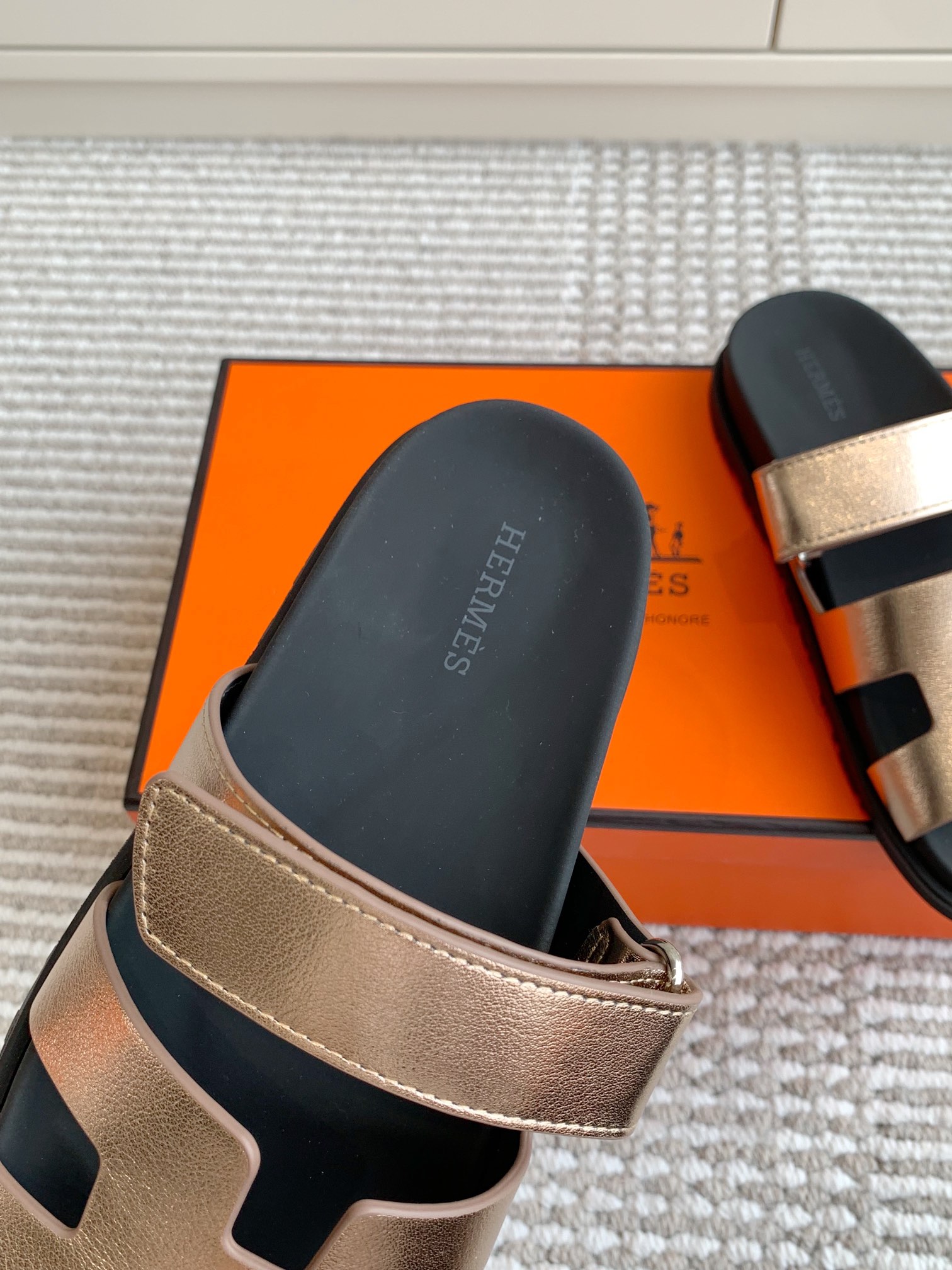 HERMES 00729
