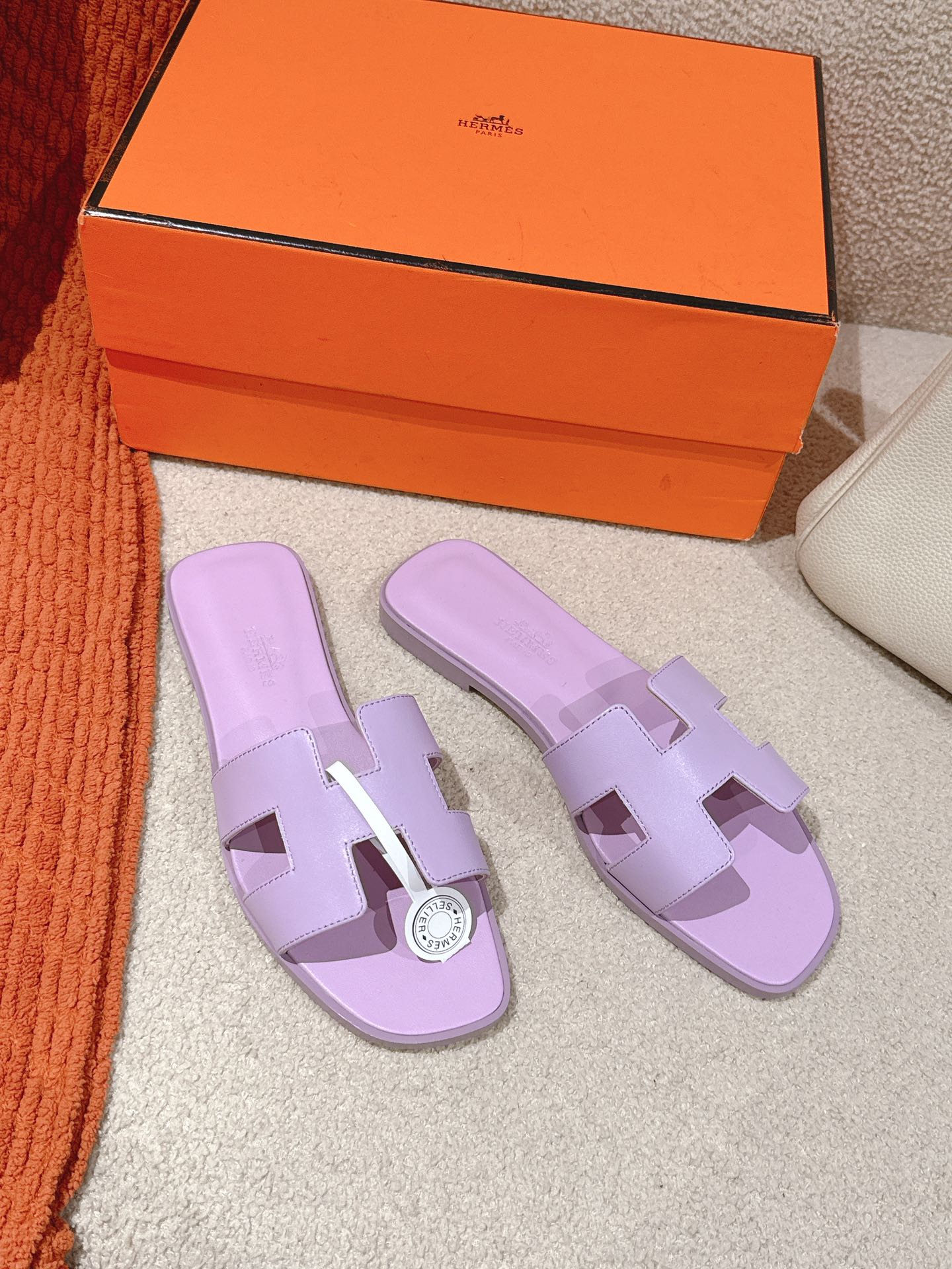 HERMES 00739 HERMES 00739