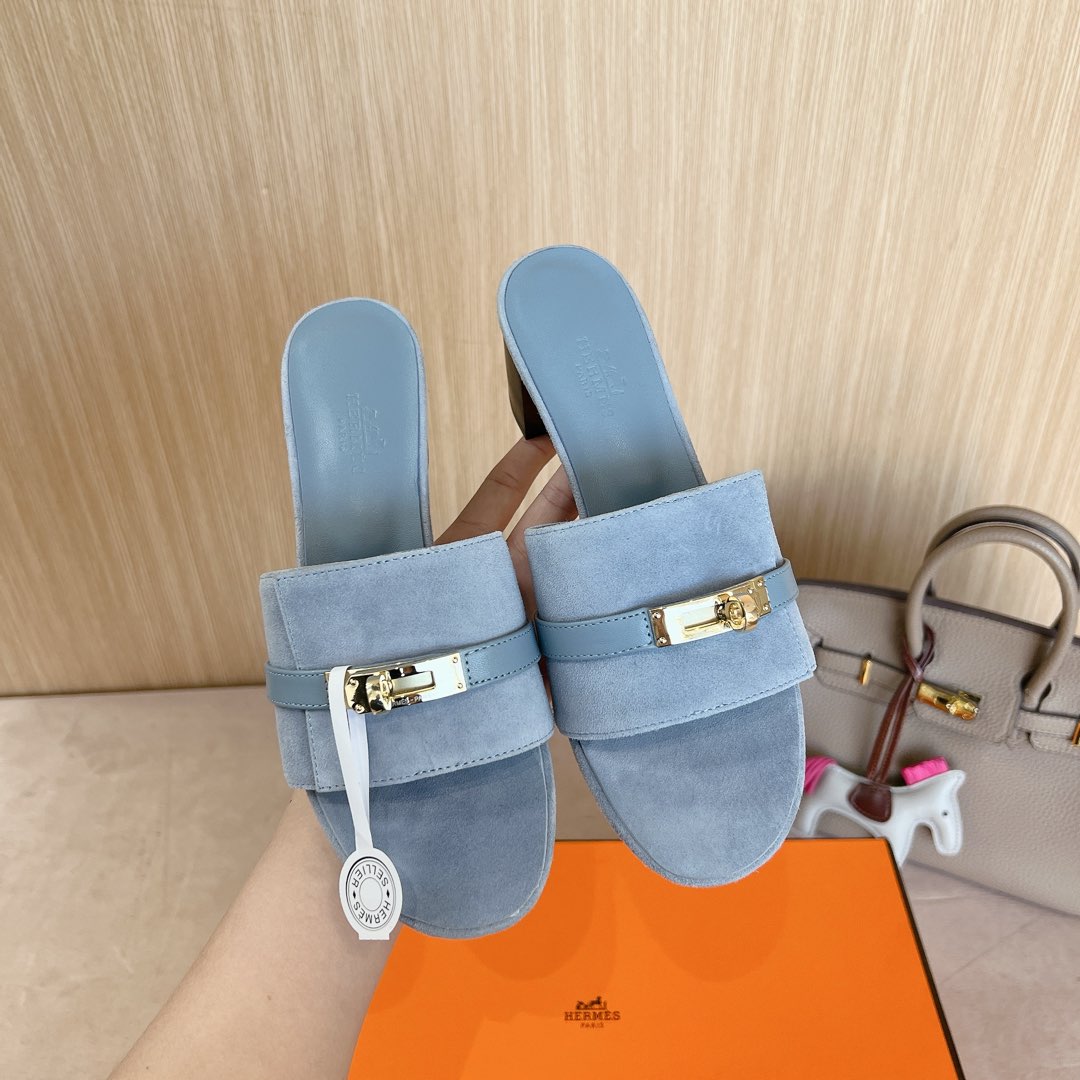HERMES 00739 HERMES 00739