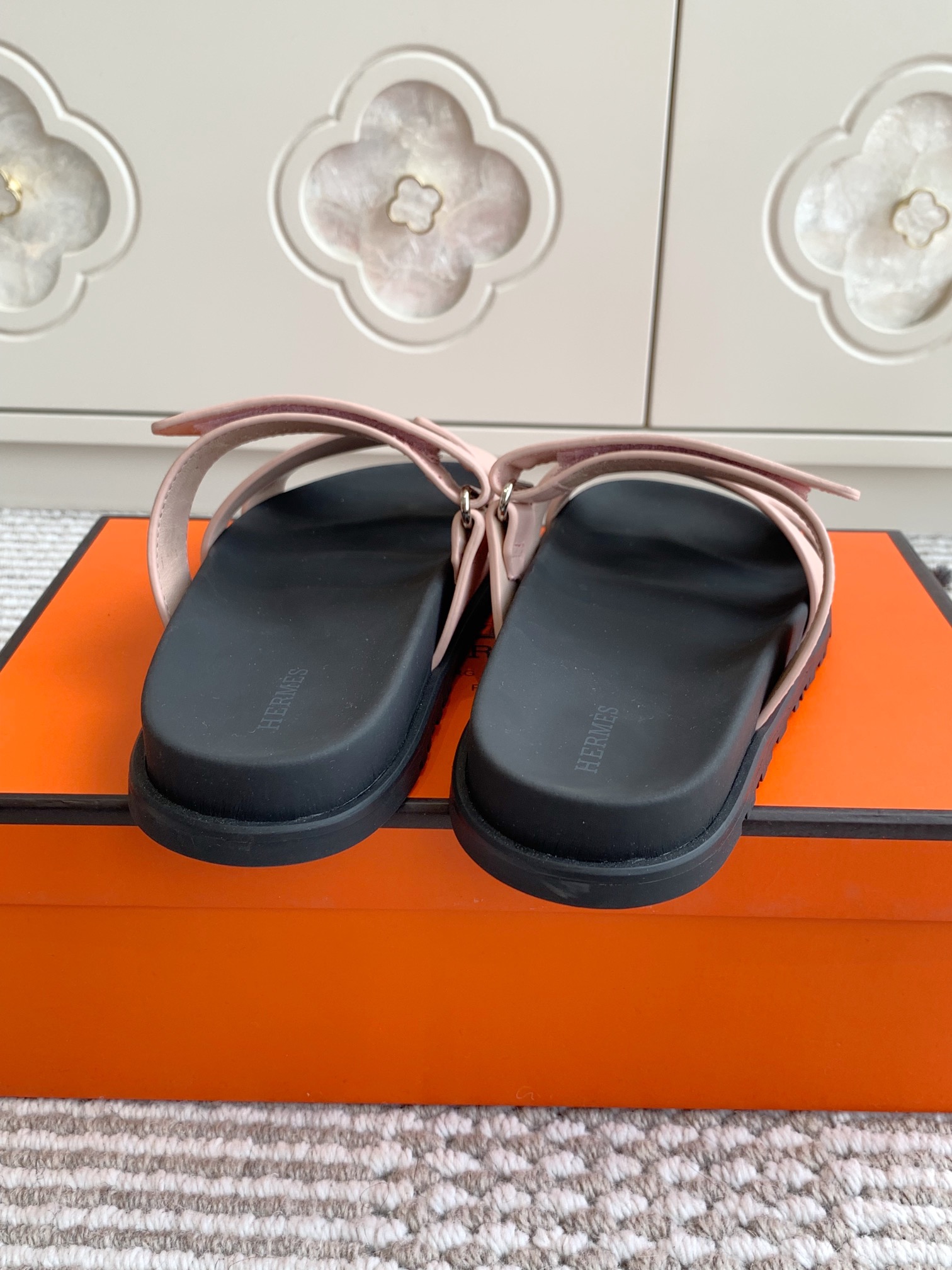New Hermes Womens Chypre Rose Cancan Sandals
