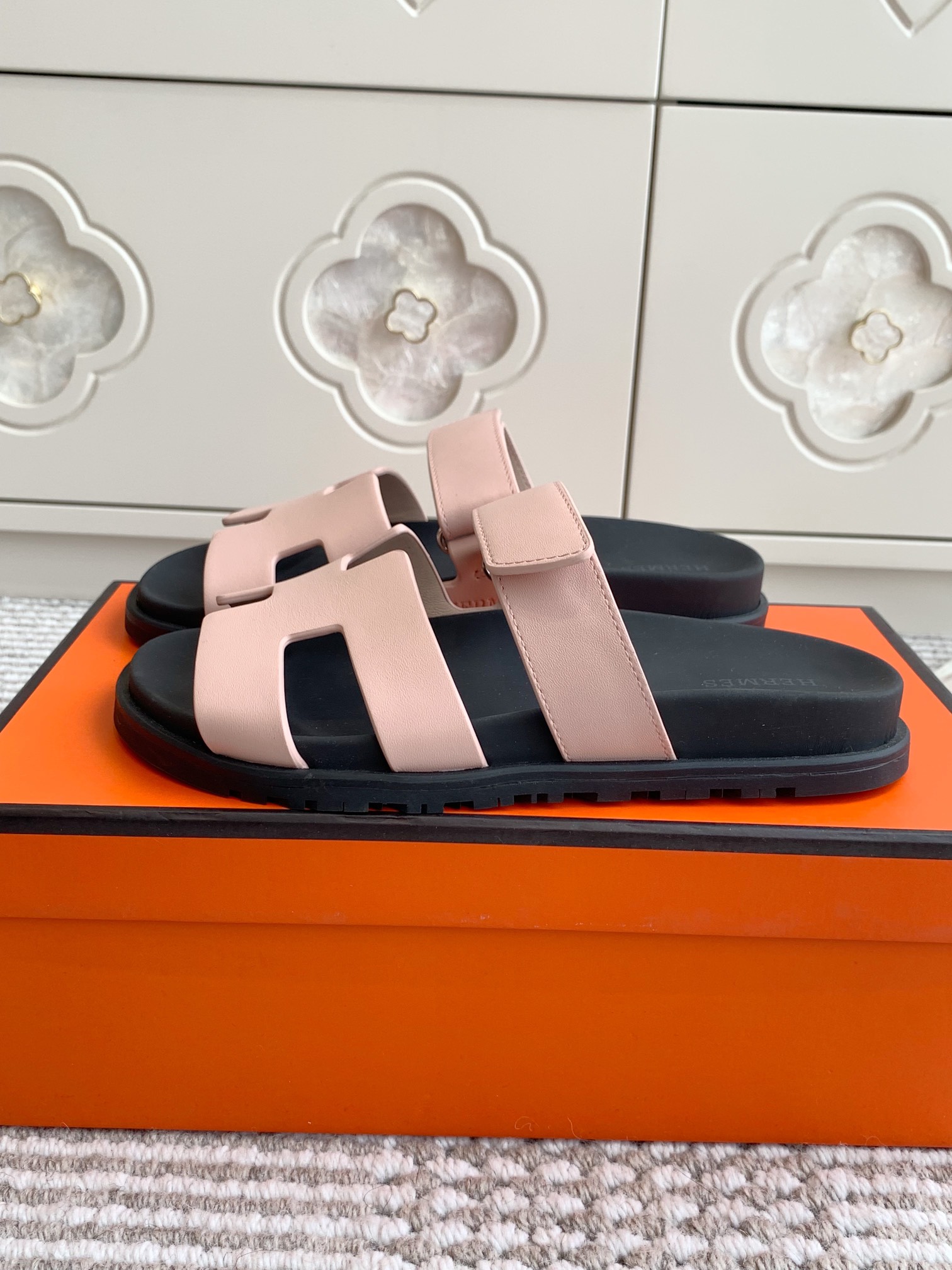 New Hermes Womens Chypre Rose Cancan Sandals