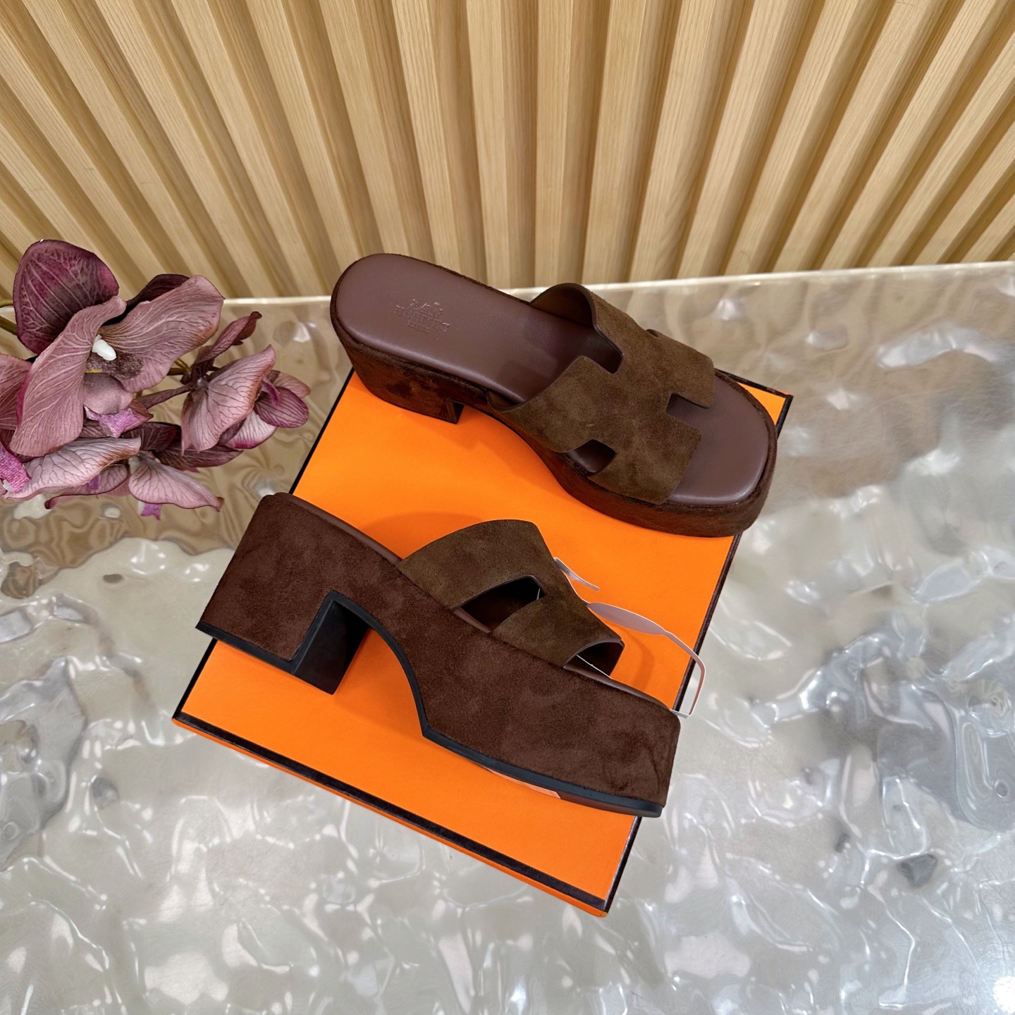 HERMES 00739 HERMES 00739