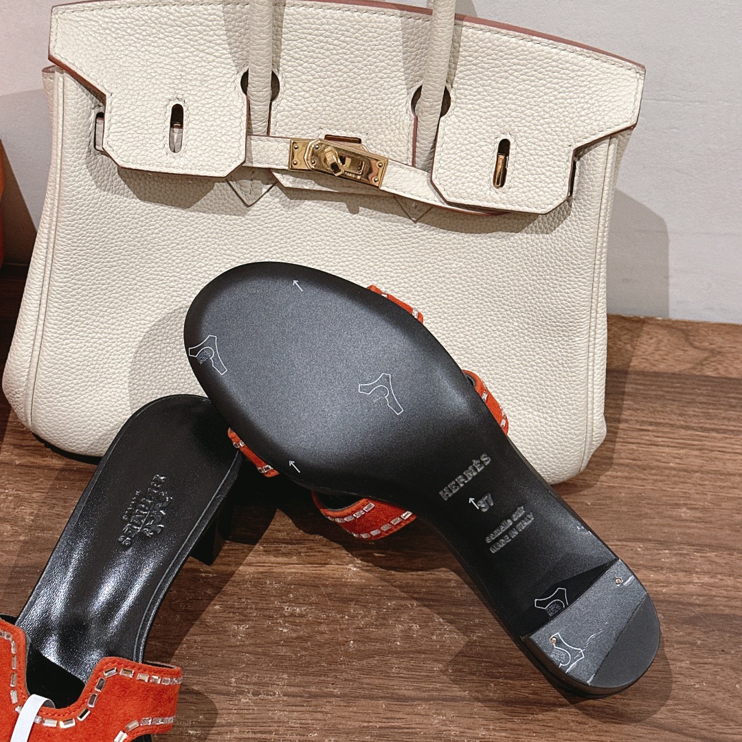 HERMES 00739 HERMES 00739