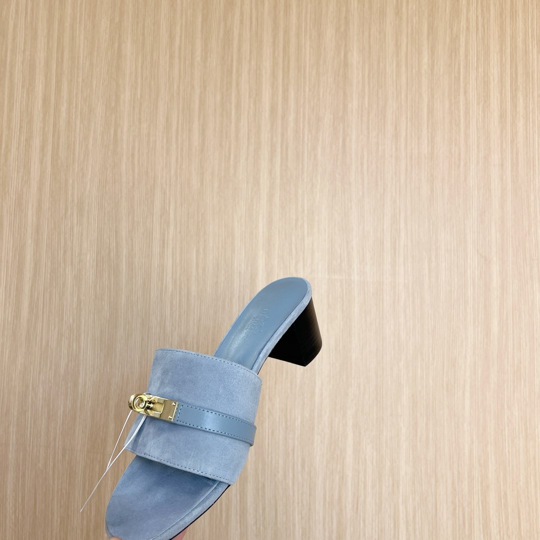 HERMES 00739 HERMES 00739