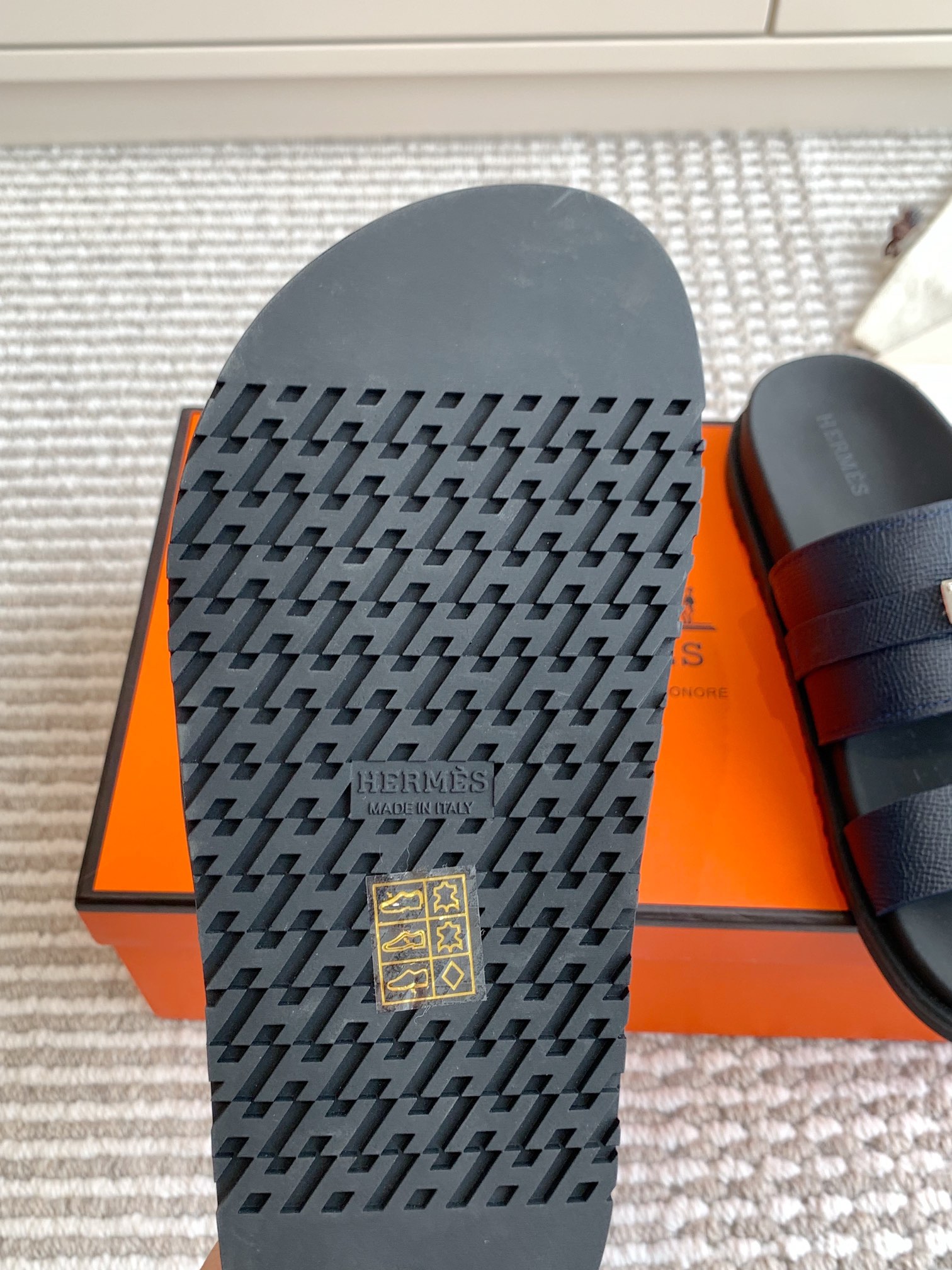 Hermes Men's Hermès Jackson Sandal H242949ZHI2395 Color Navy Size