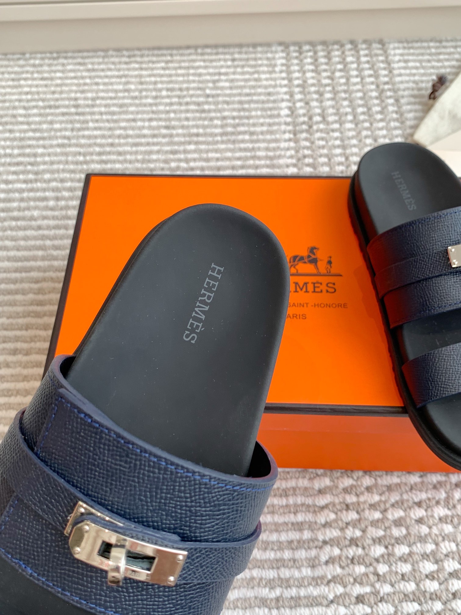 Hermes Men's Hermès Jackson Sandal H242949ZHI2395 Color Navy Size