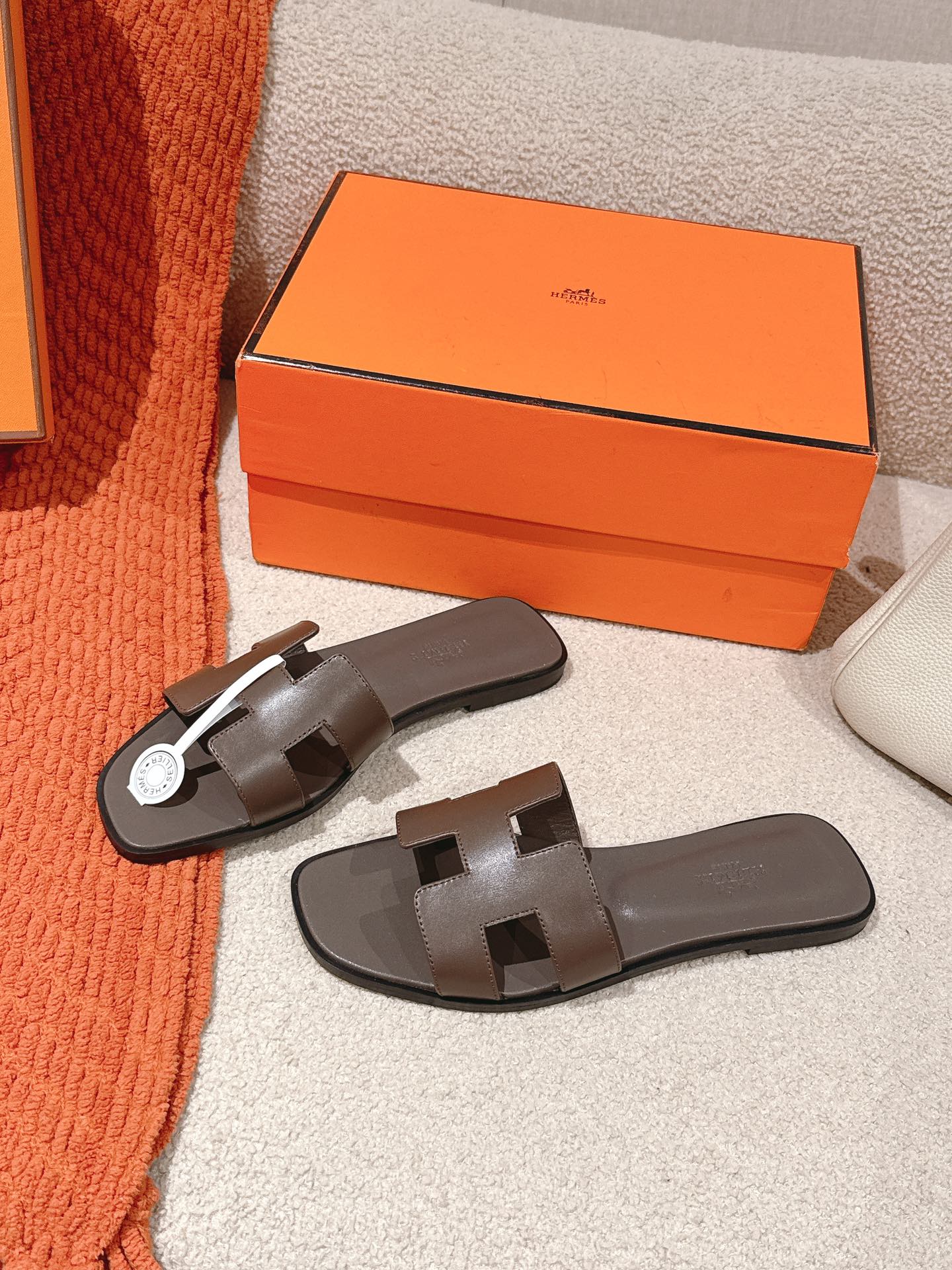 HERMES 00759 HERMES 00759