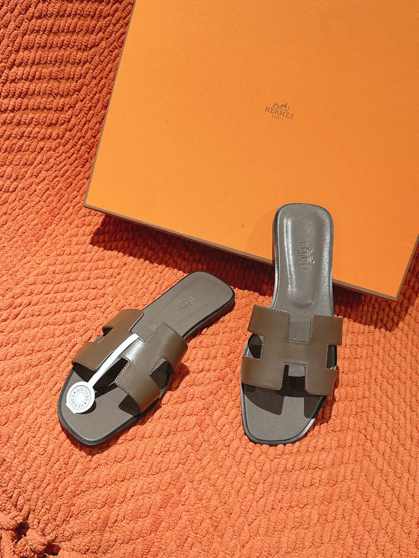 HERMES 00759 HERMES 00759