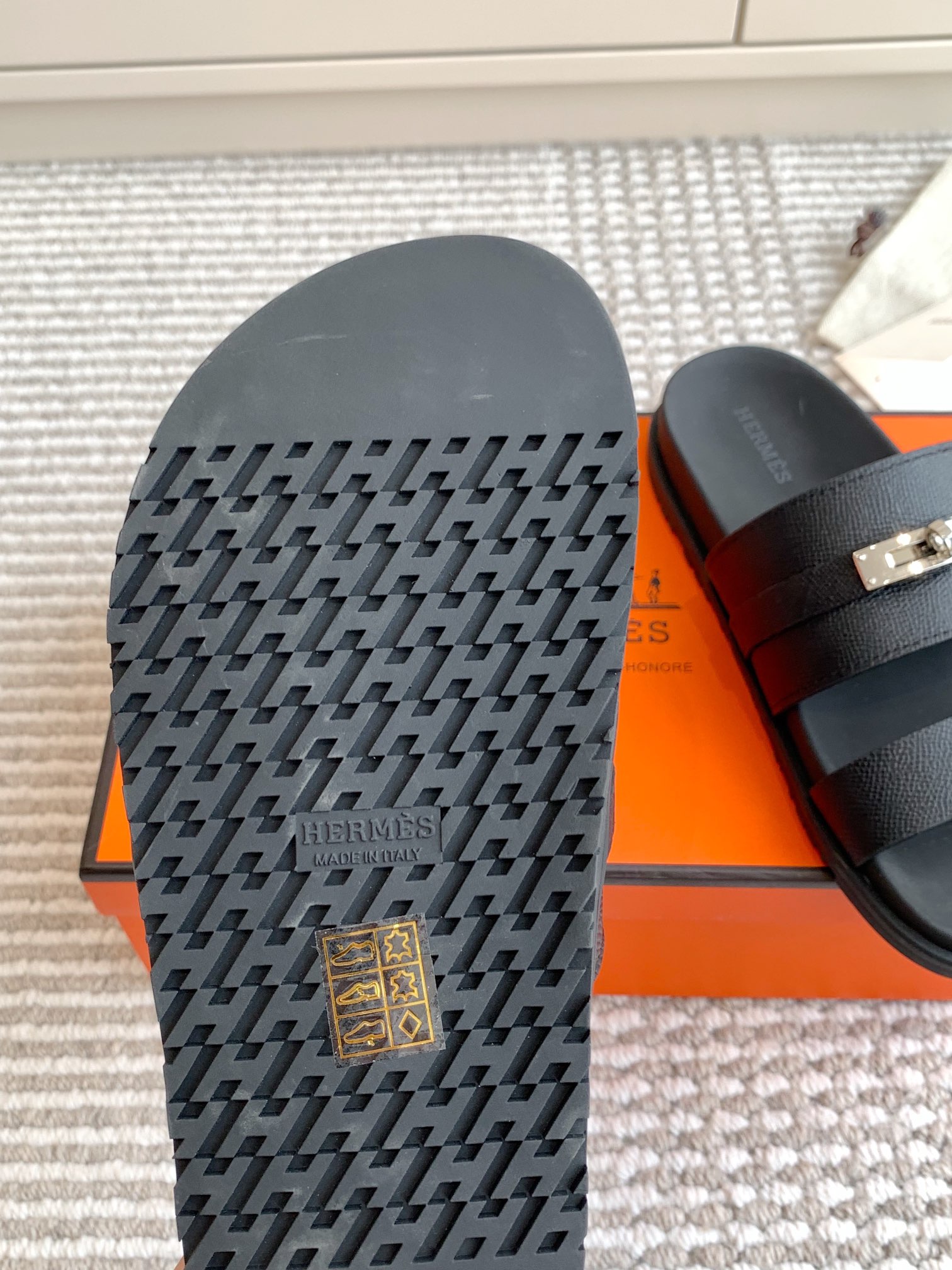 Hermes Men's Hermès Jackson SandalColor black