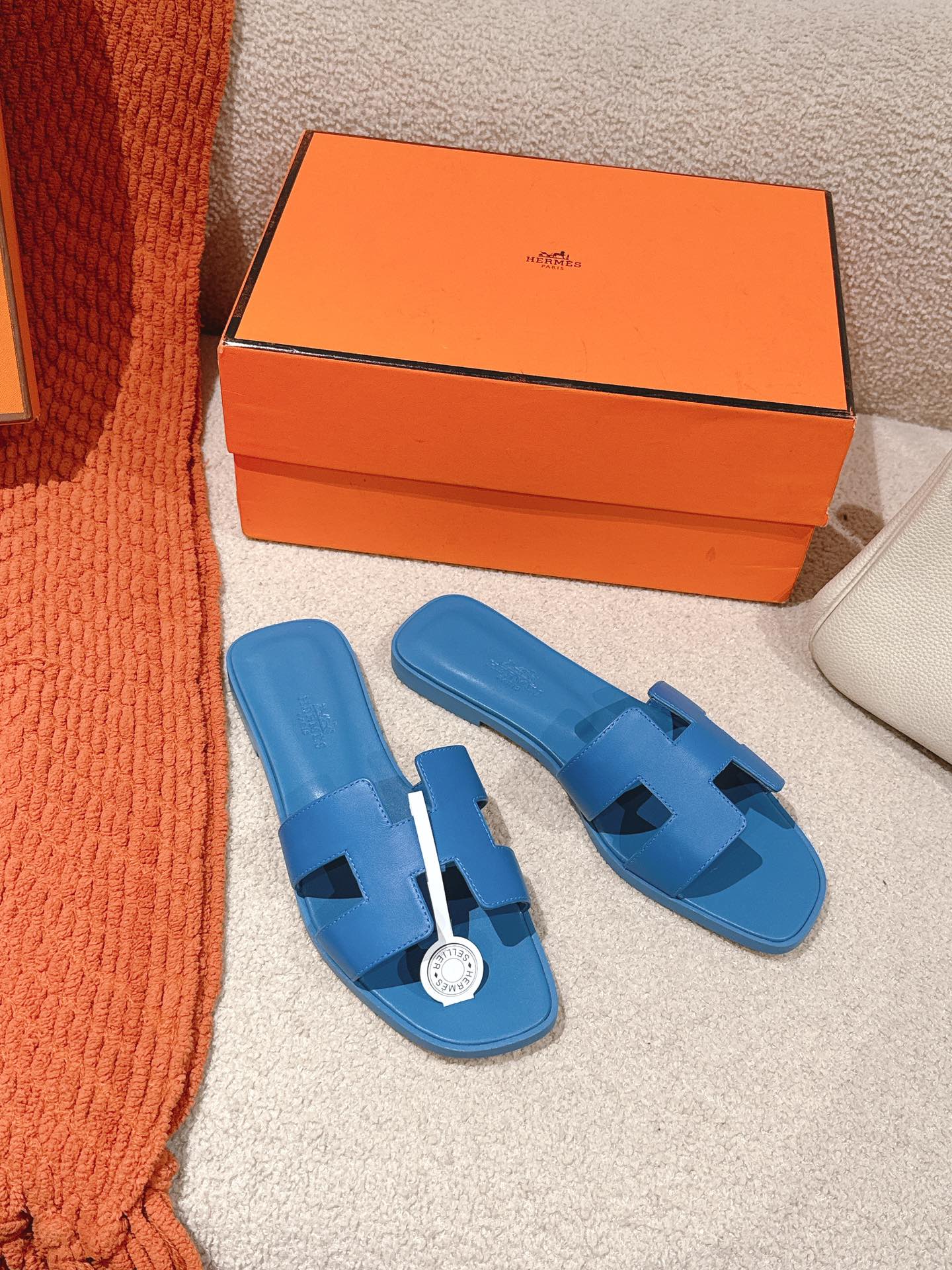 HERMES 00779 HERMES 00779