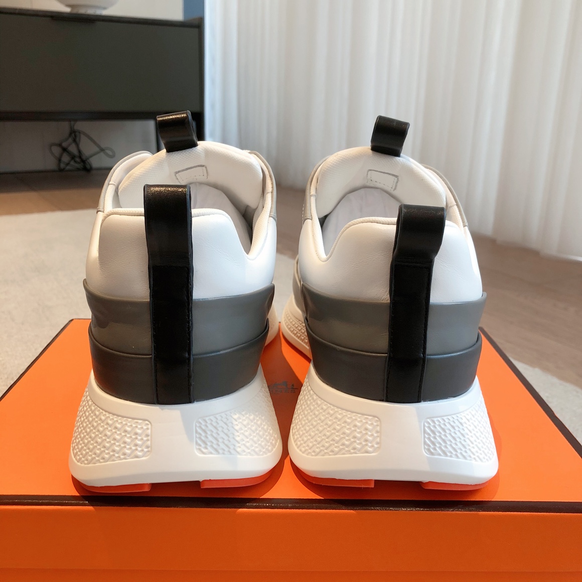 HERMES 00779 HERMES 00779