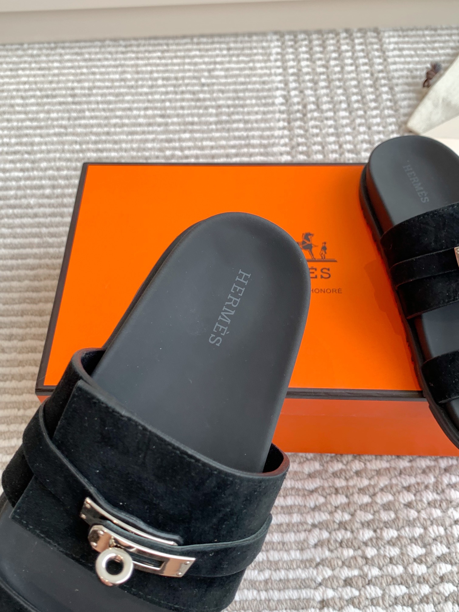 HERMES 00779