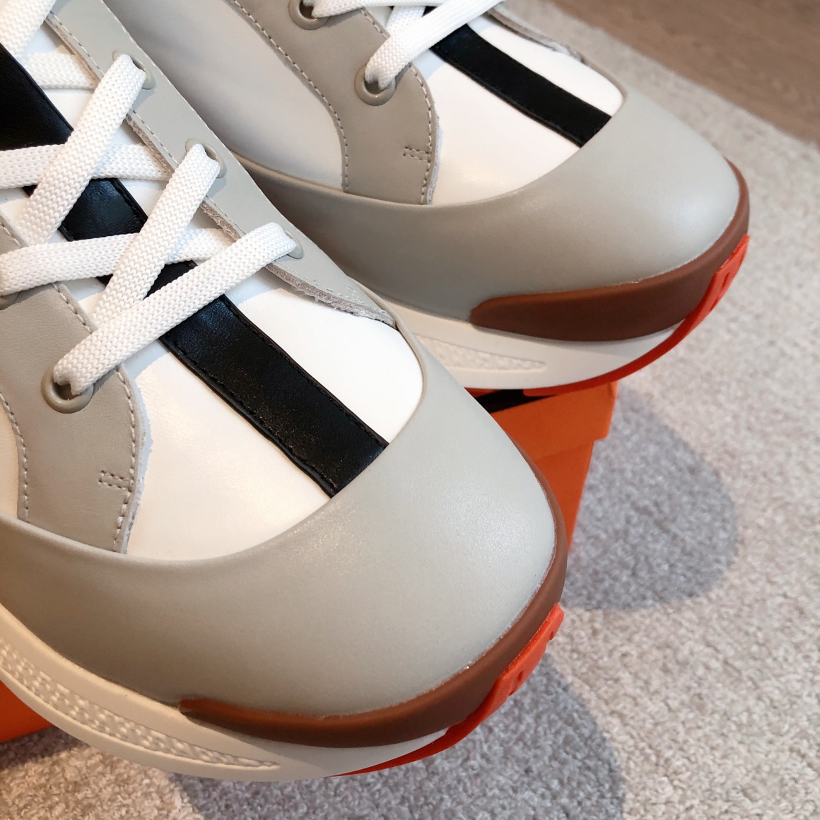 HERMES 00779 HERMES 00779