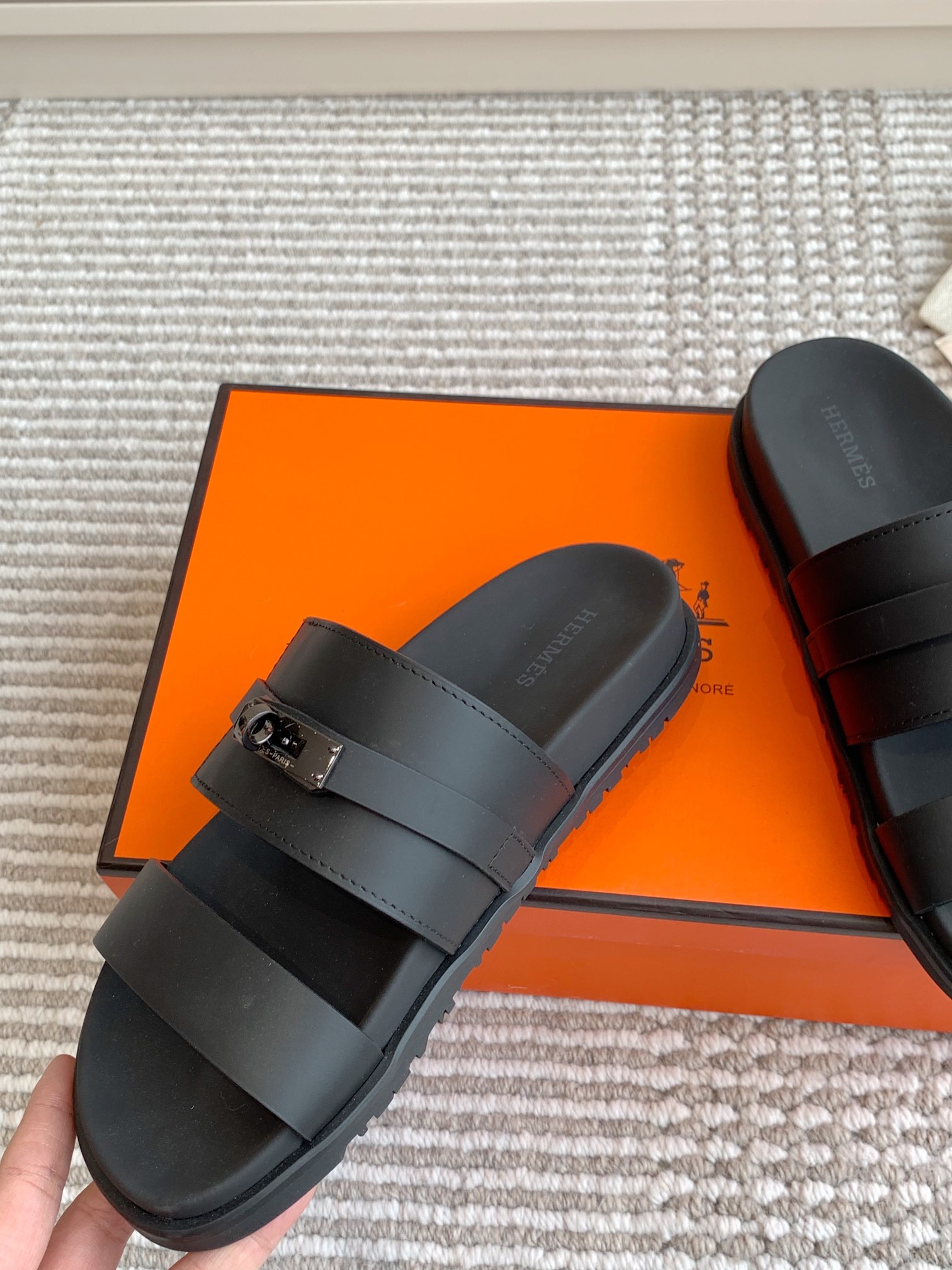 HERMES 00799