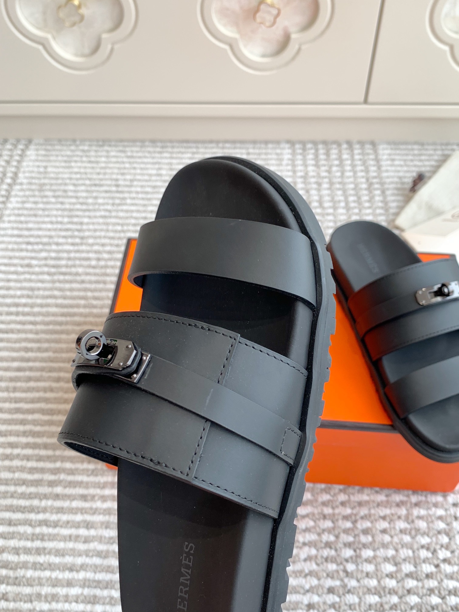 HERMES 00799