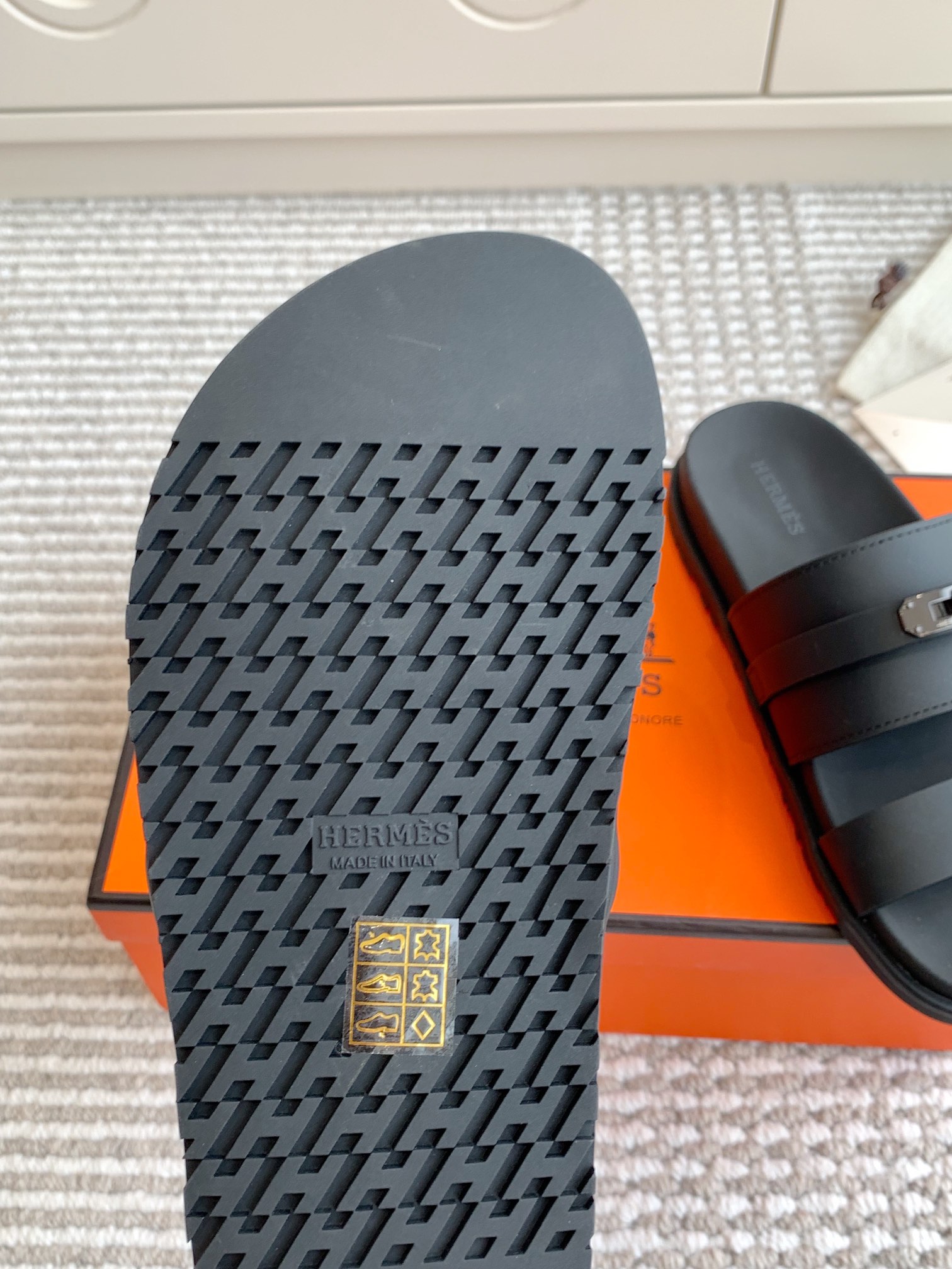HERMES 00799