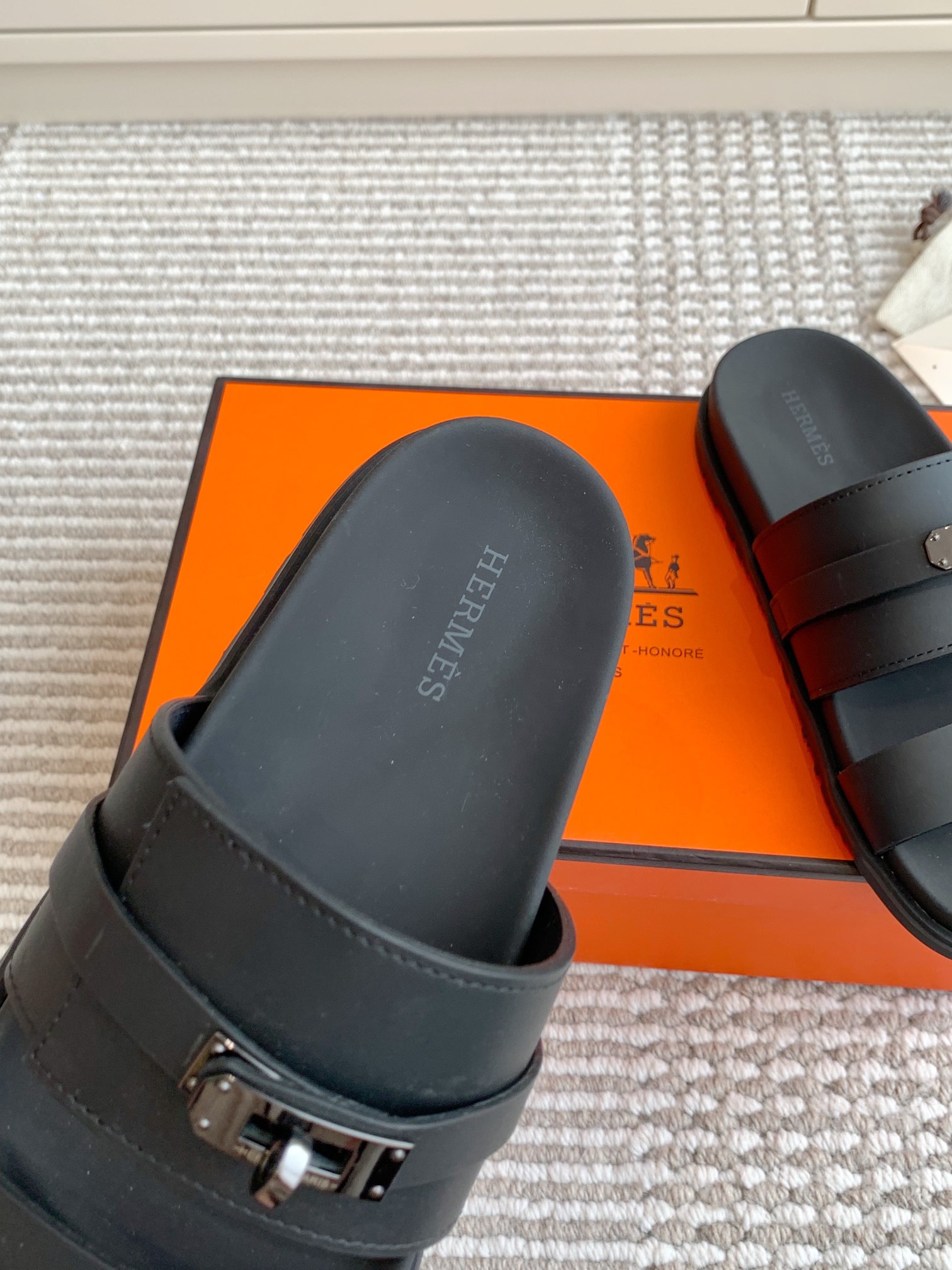 HERMES 00799