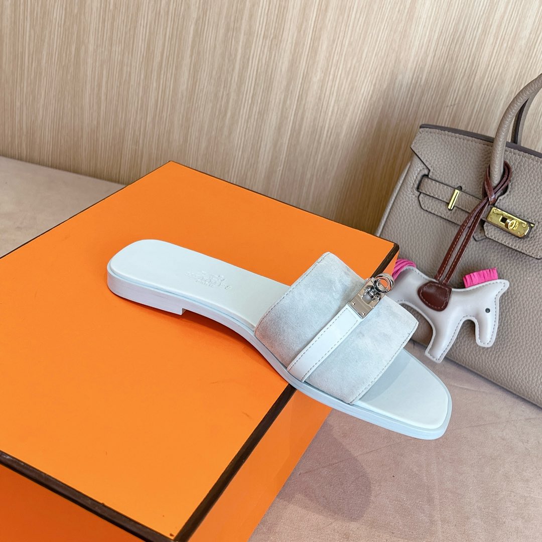 HERMES 00799