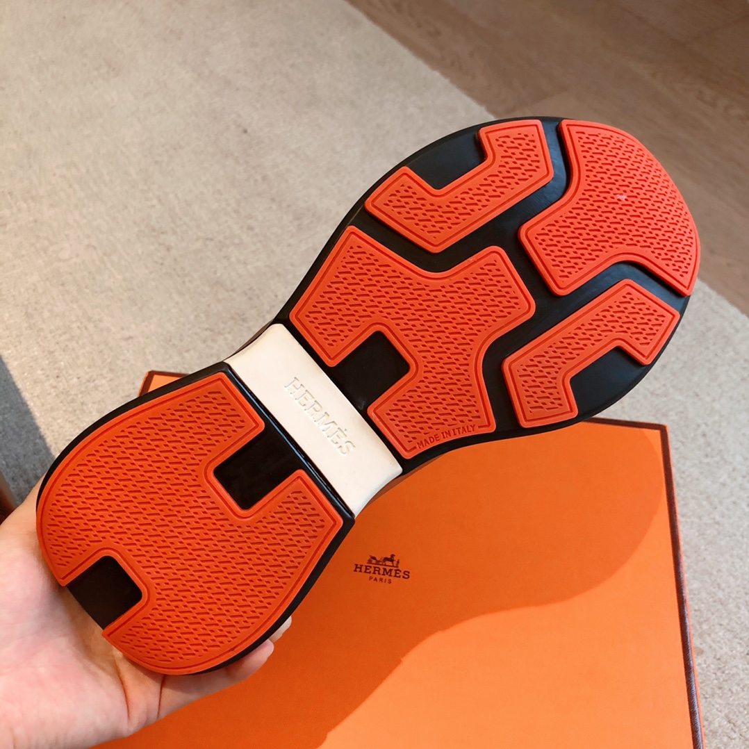 HERMES 00799